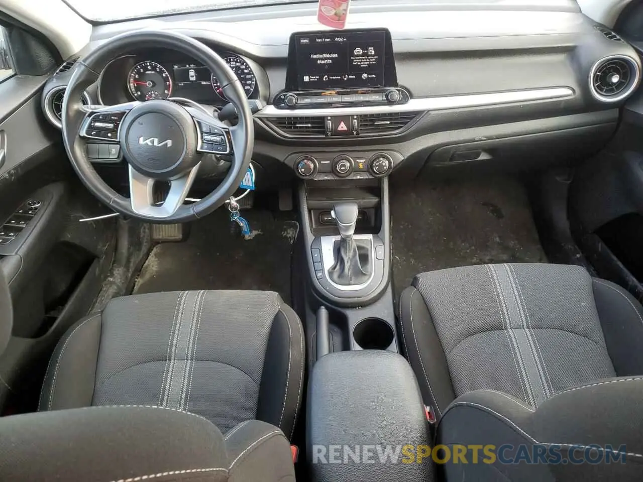 8 Фотография поврежденного автомобиля 3KPF24AD0PE546828 KIA FORTE 2023