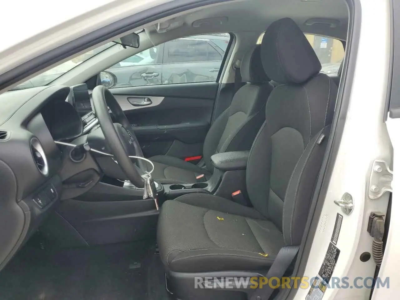 7 Фотография поврежденного автомобиля 3KPF24AD0PE589047 KIA FORTE 2023