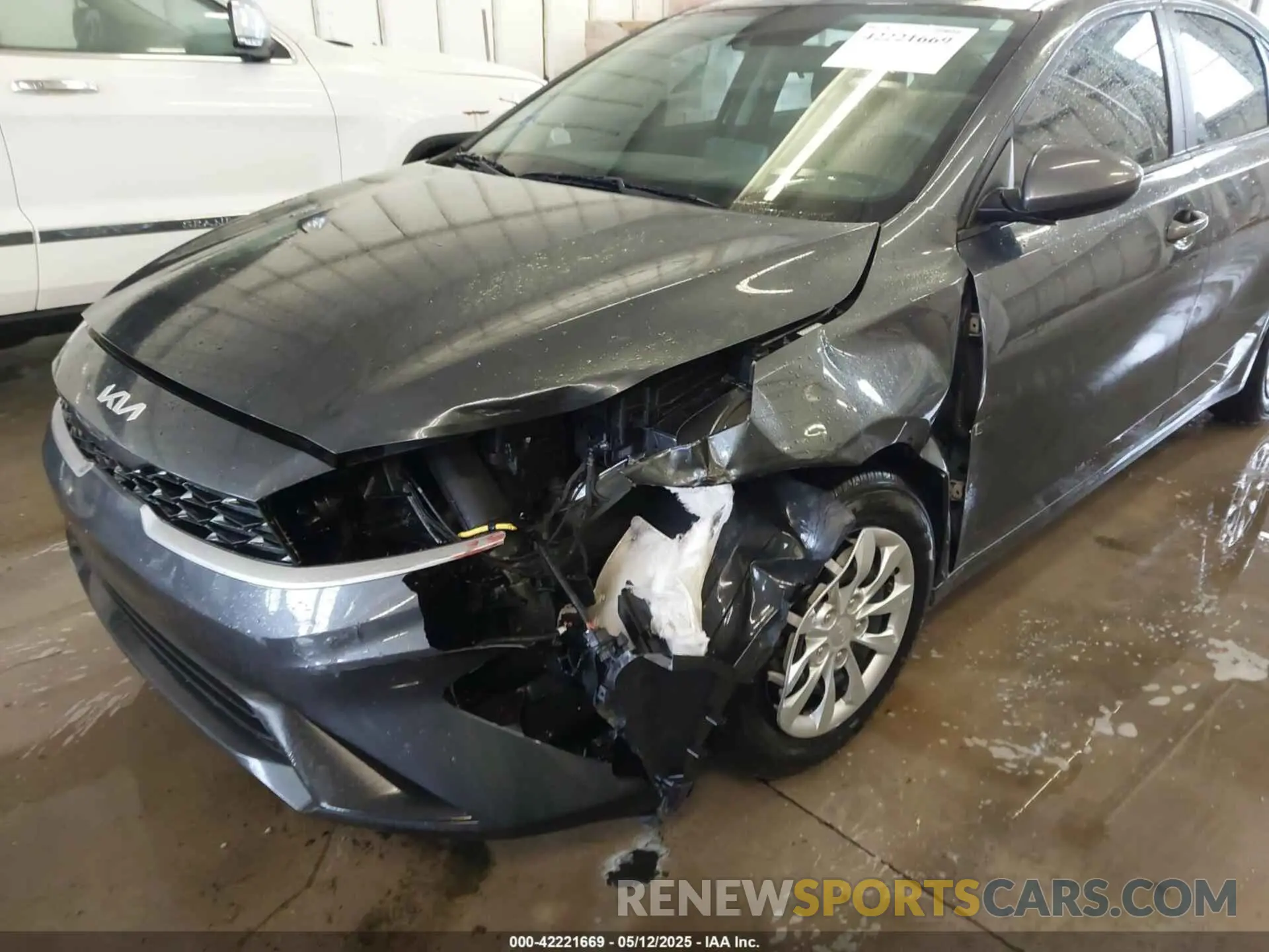 6 Фотография поврежденного автомобиля 3KPF24AD0PE633113 KIA FORTE 2023