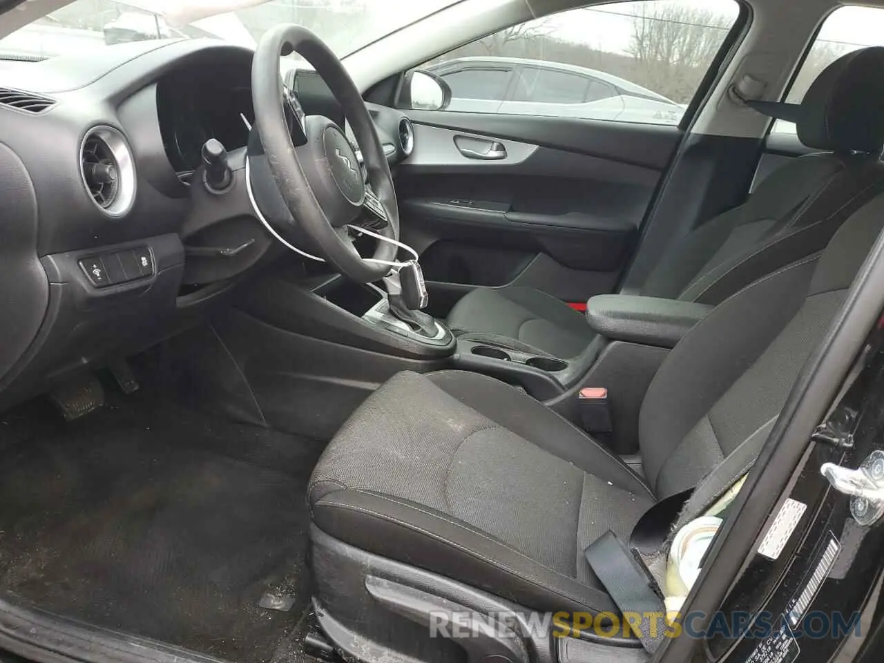 7 Фотография поврежденного автомобиля 3KPF24AD0PE644581 KIA FORTE 2023