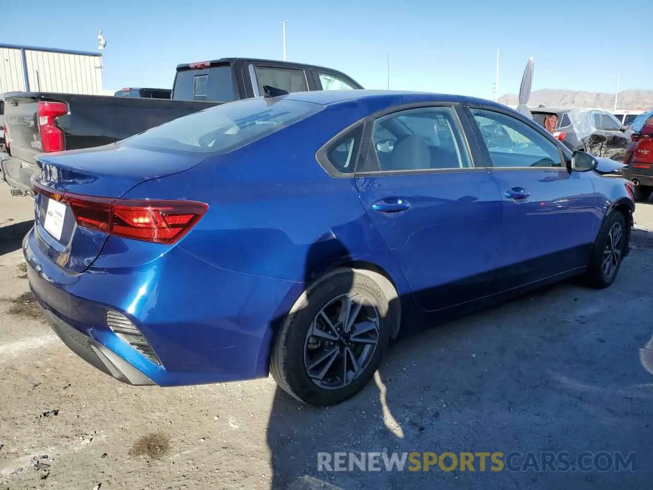 3 Фотография поврежденного автомобиля 3KPF24AD0PE651112 KIA FORTE 2023