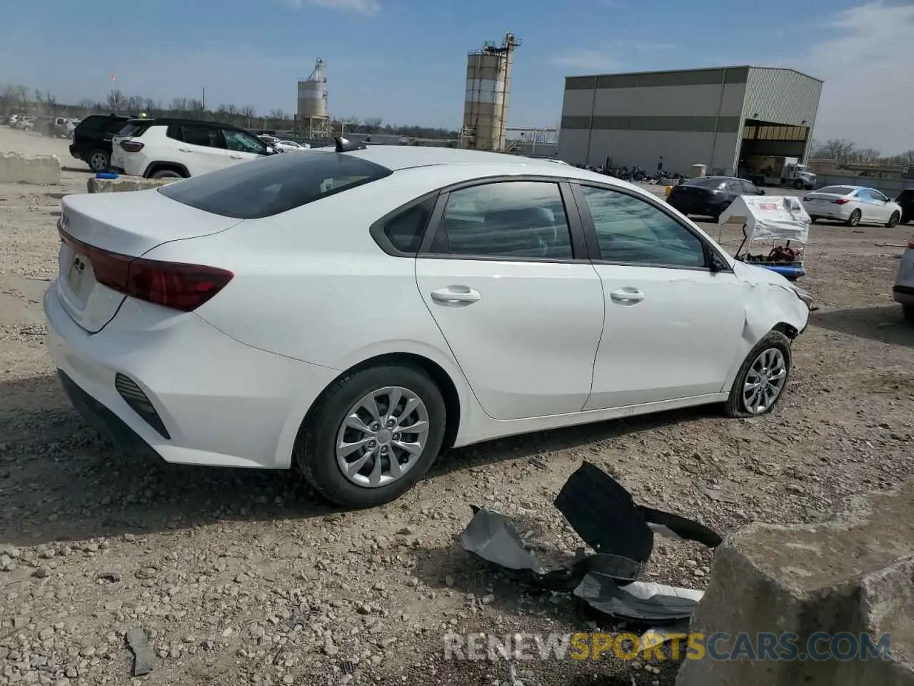 3 Фотография поврежденного автомобиля 3KPF24AD0PE654754 KIA FORTE 2023