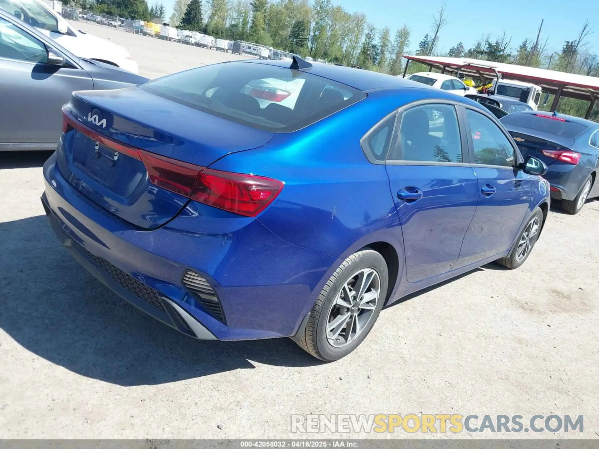 4 Фотография поврежденного автомобиля 3KPF24AD0PE661994 KIA FORTE 2023