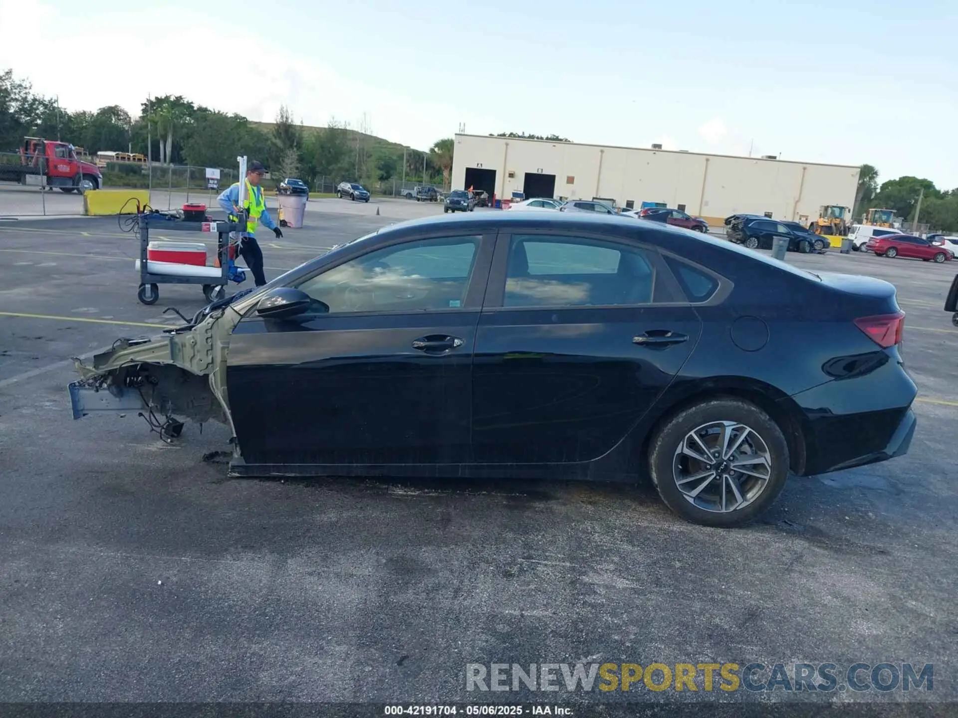 14 Фотография поврежденного автомобиля 3KPF24AD0PE663485 KIA FORTE 2023