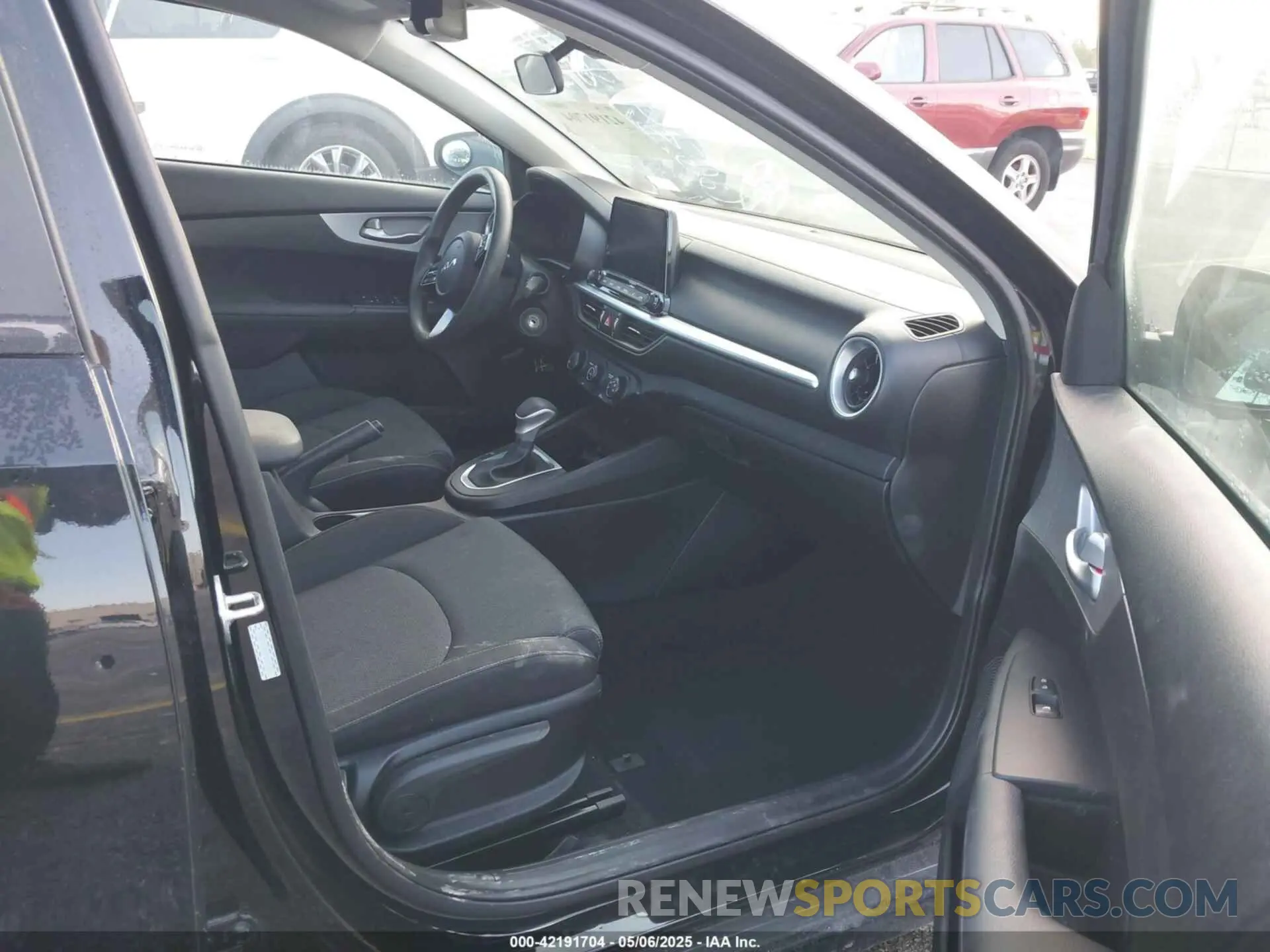 5 Фотография поврежденного автомобиля 3KPF24AD0PE663485 KIA FORTE 2023