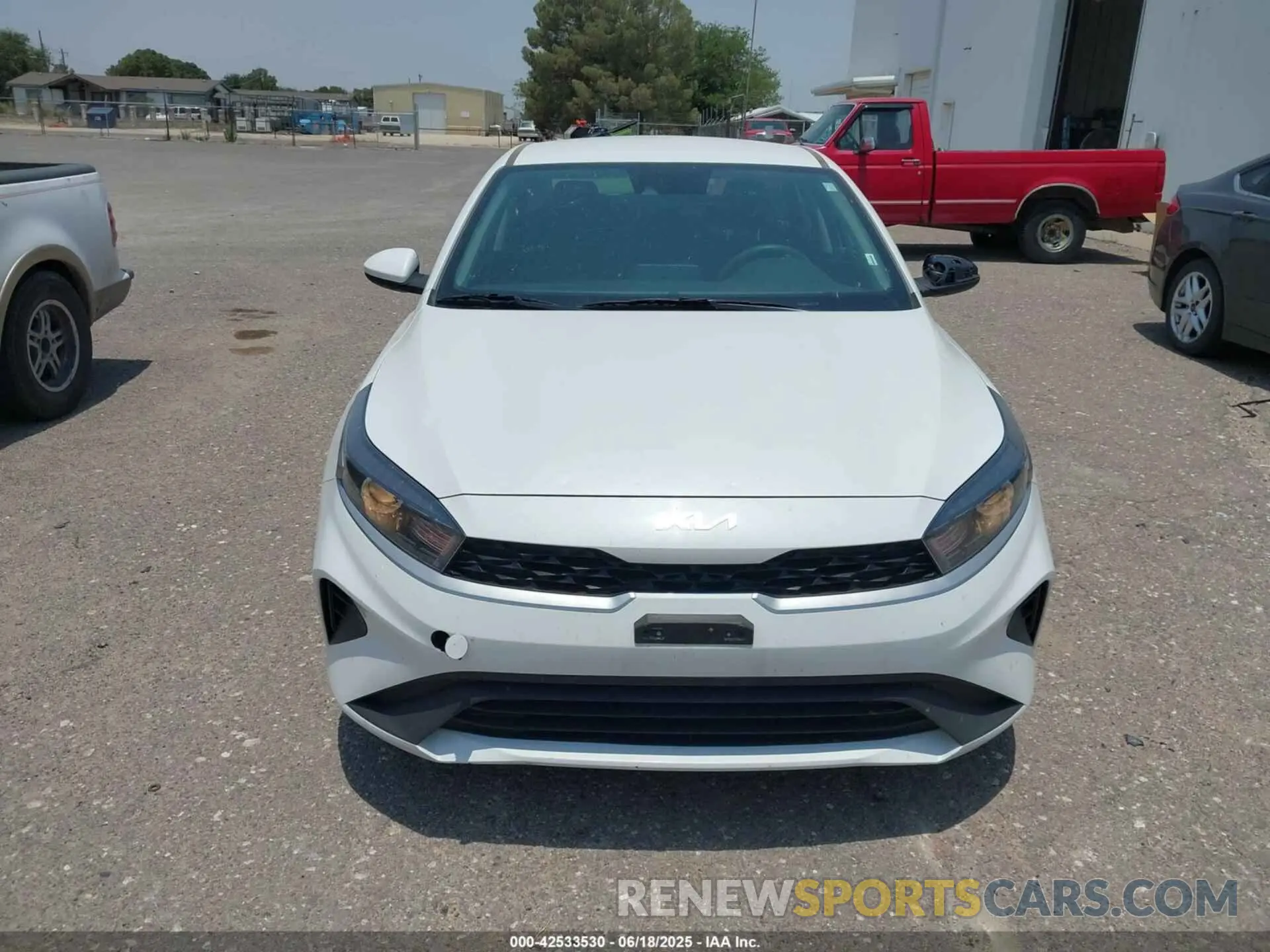 12 Фотография поврежденного автомобиля 3KPF24AD0PE675037 KIA FORTE 2023