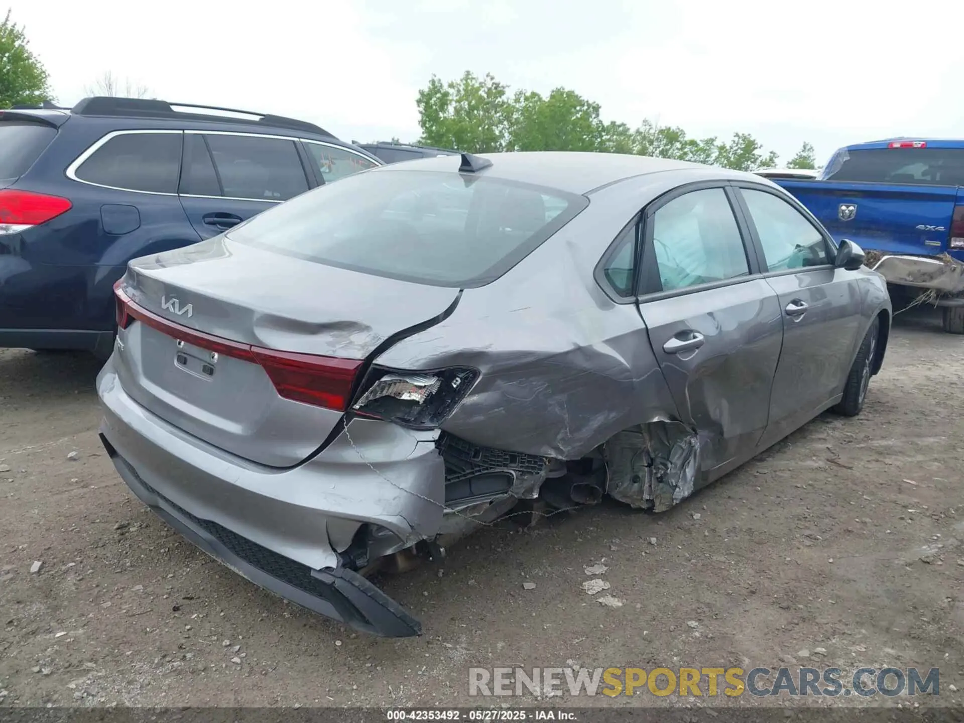 4 Photograph of a damaged car 3KPF24AD0PE675250 KIA FORTE 2023