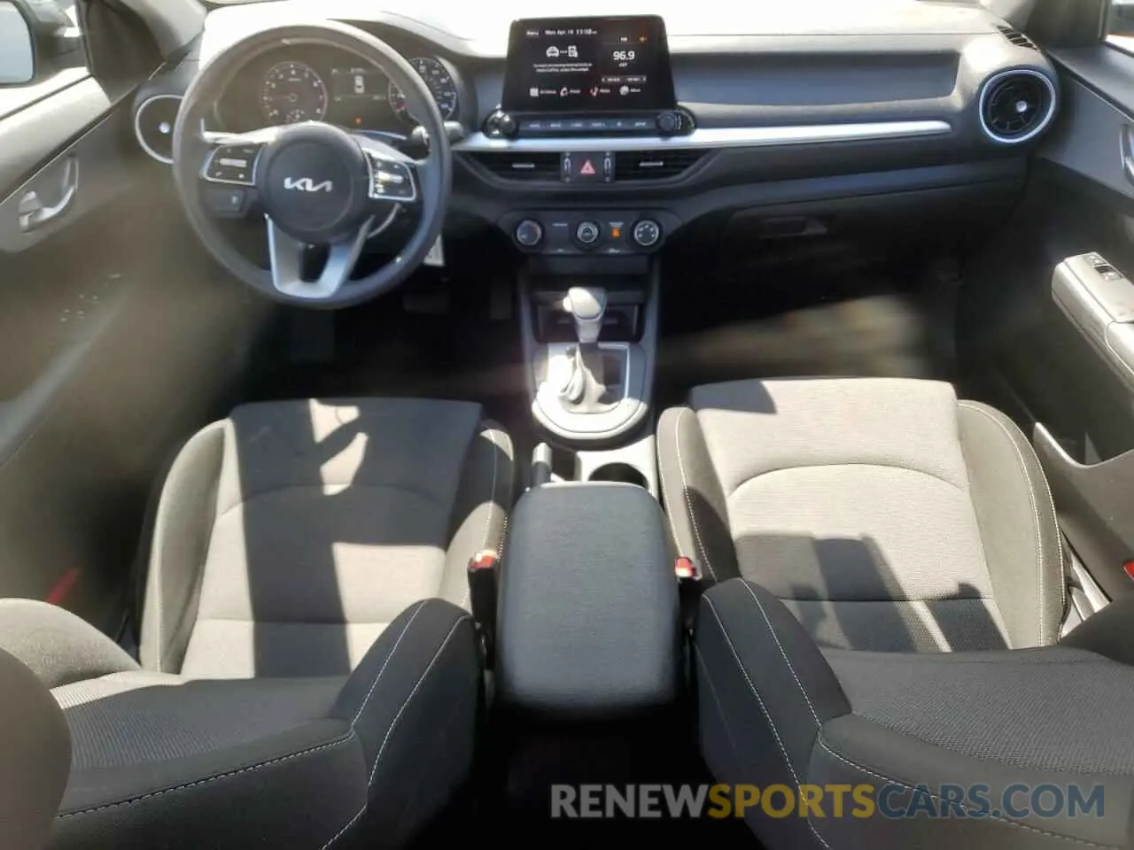 8 Фотография поврежденного автомобиля 3KPF24AD0PE693280 KIA FORTE 2023