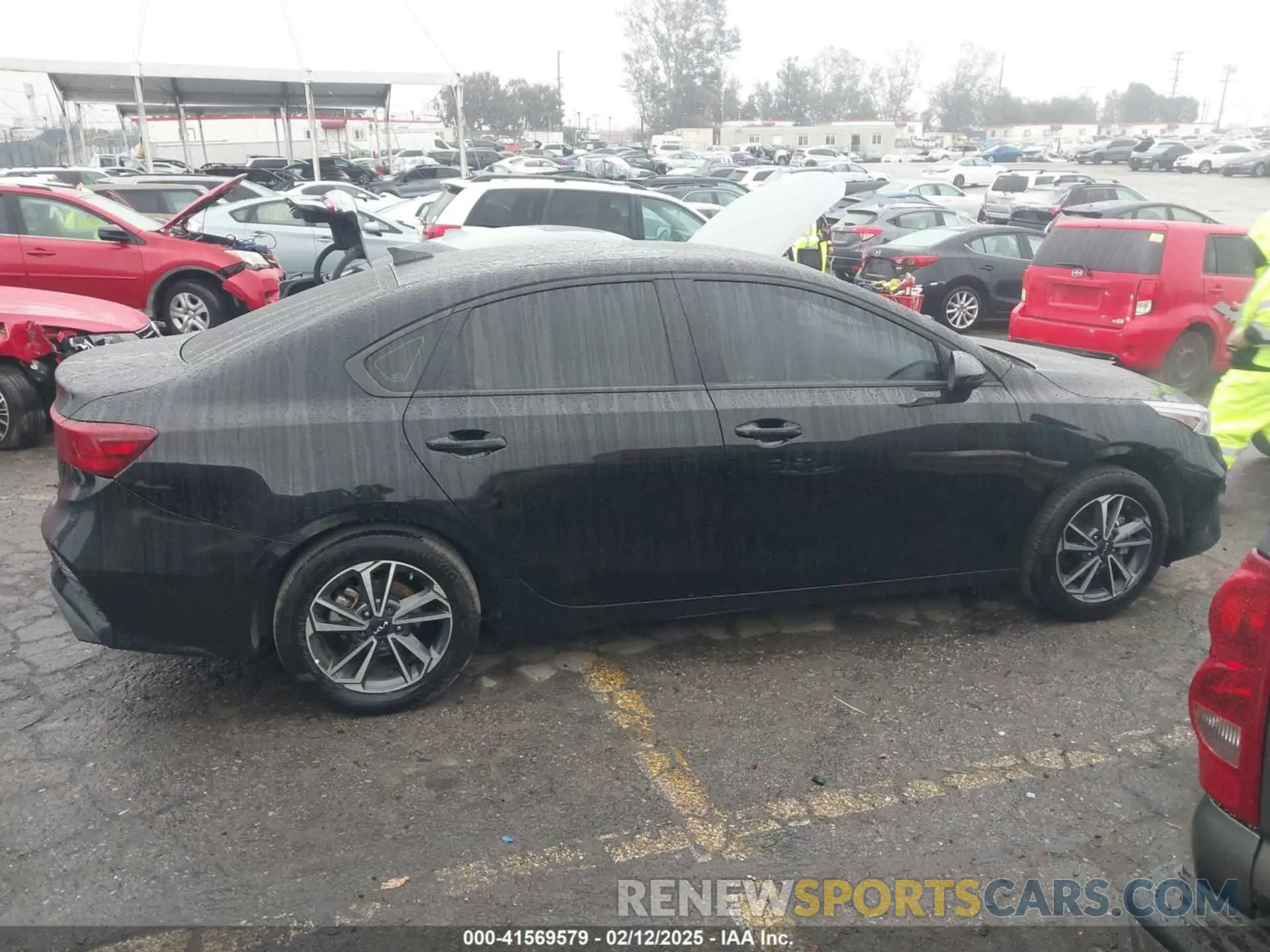 13 Photograph of a damaged car 3KPF24AD1PE552525 KIA FORTE 2023