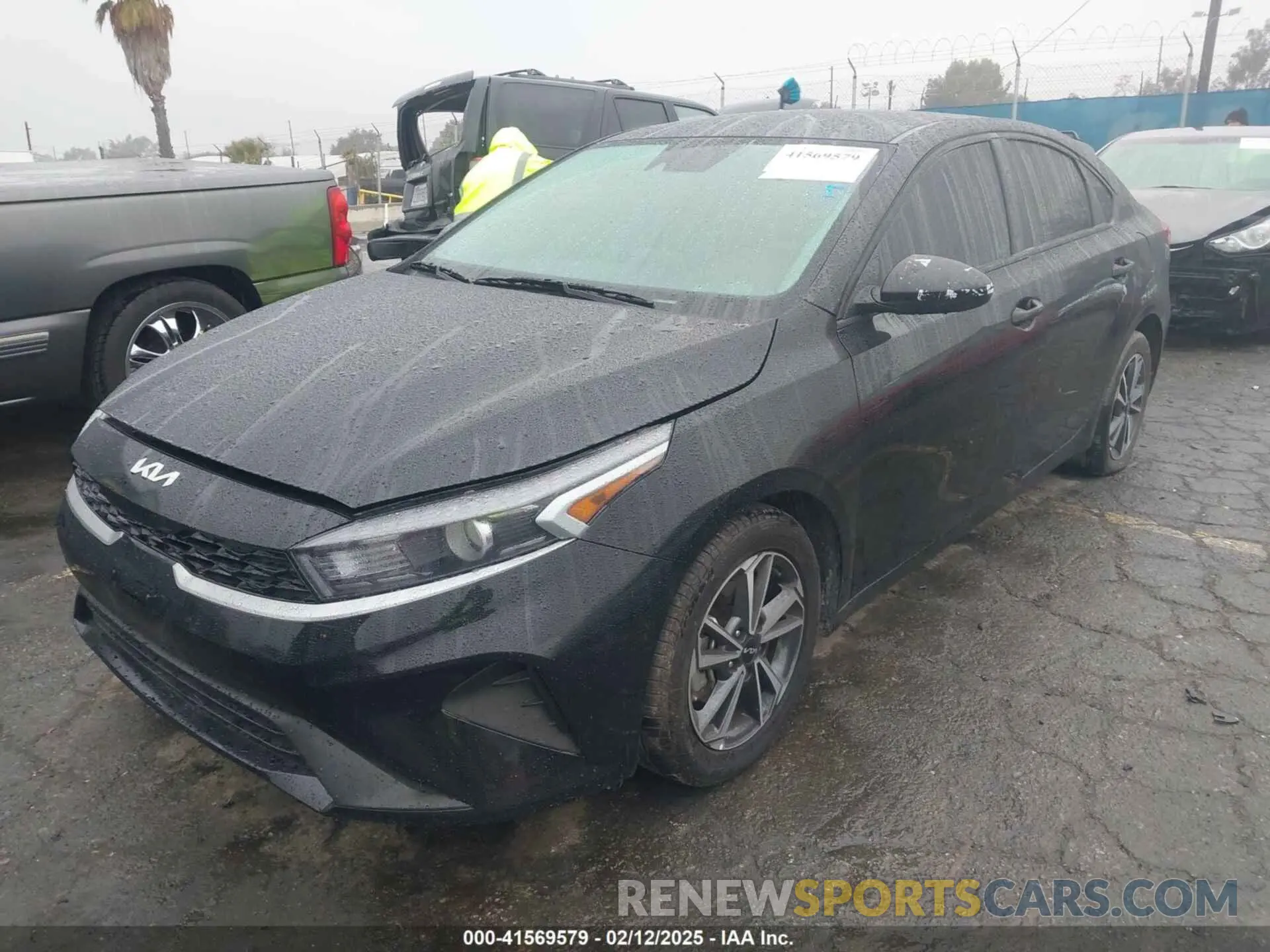 2 Photograph of a damaged car 3KPF24AD1PE552525 KIA FORTE 2023