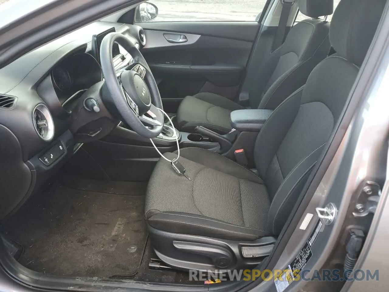 7 Фотография поврежденного автомобиля 3KPF24AD1PE572936 KIA FORTE 2023