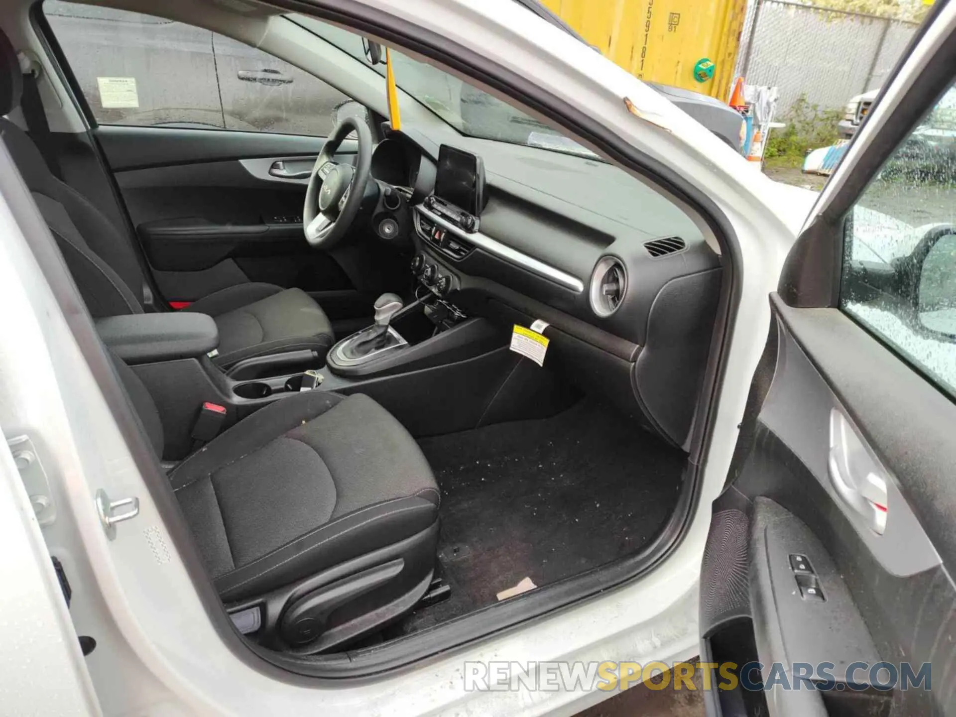 27 Фотография поврежденного автомобиля 3KPF24AD1PE579112 KIA FORTE 2023