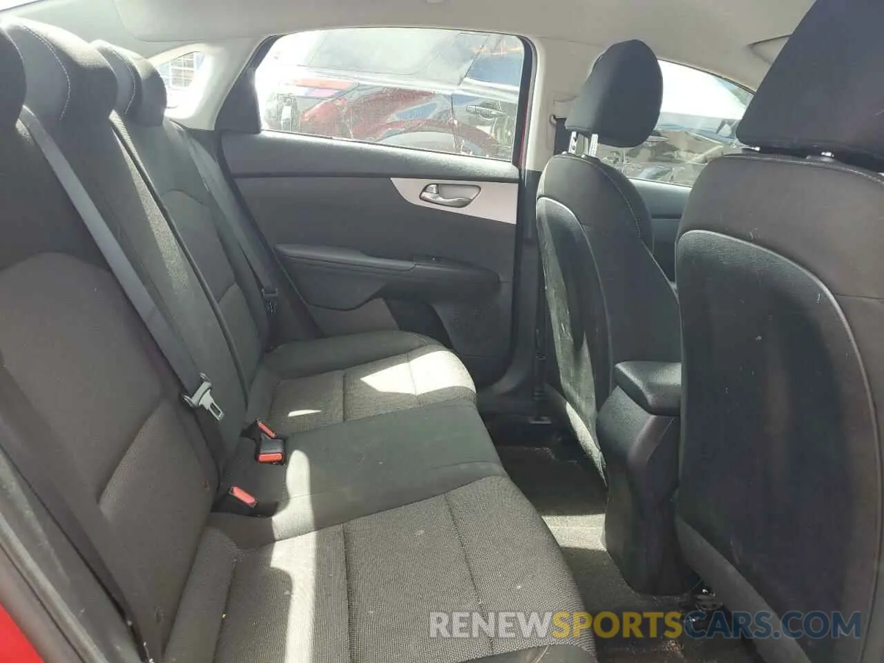 10 Фотография поврежденного автомобиля 3KPF24AD1PE581927 KIA FORTE 2023