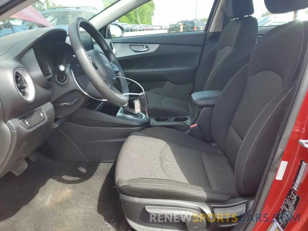 7 Фотография поврежденного автомобиля 3KPF24AD1PE581927 KIA FORTE 2023