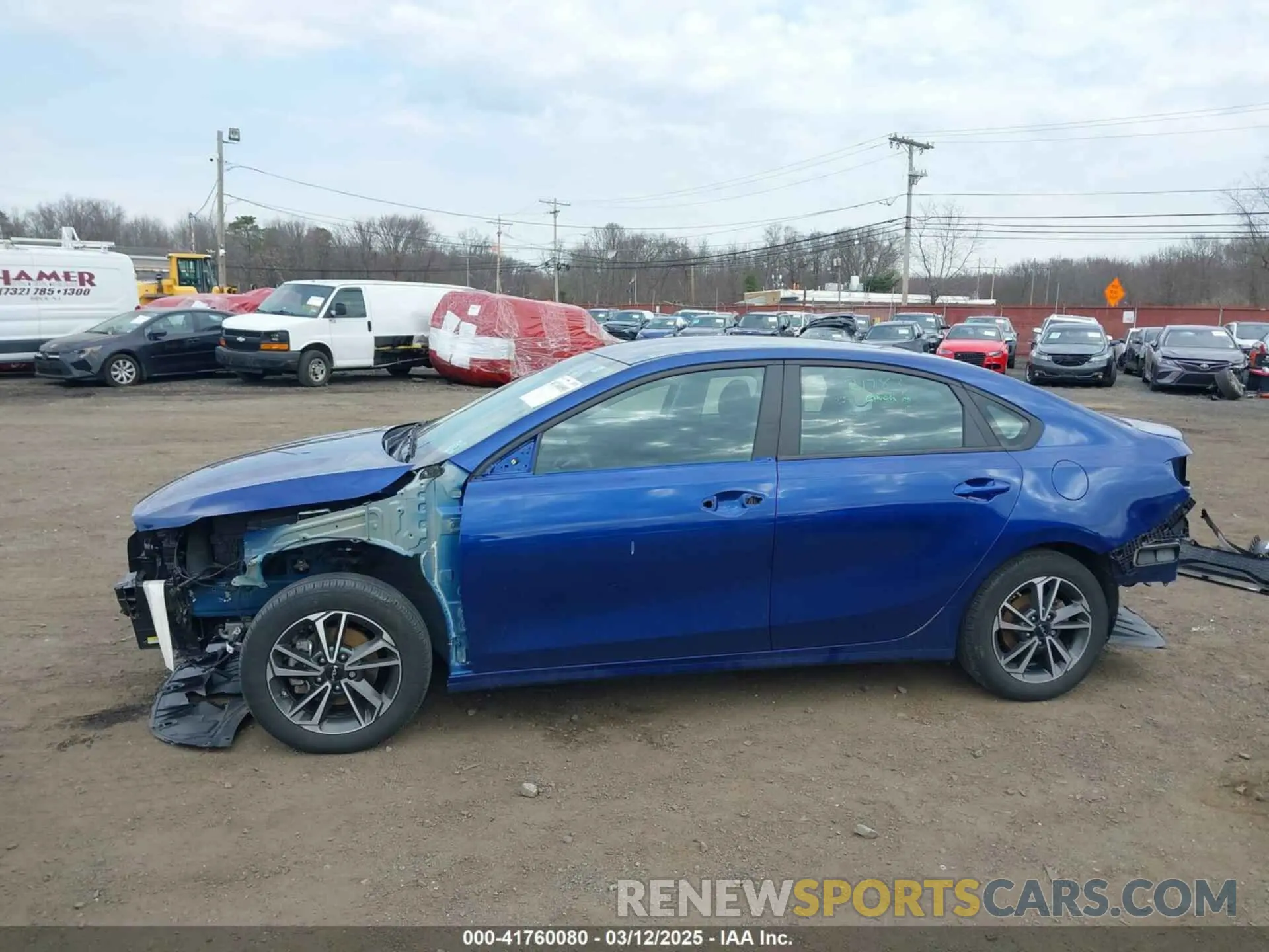 17 Photograph of a damaged car 3KPF24AD1PE602579 KIA FORTE 2023