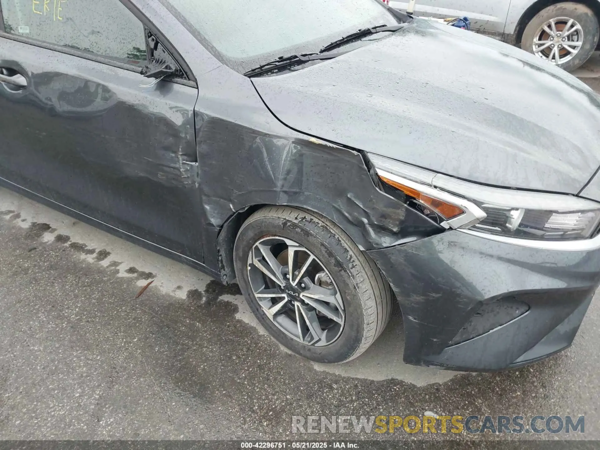 6 Photograph of a damaged car 3KPF24AD1PE615848 KIA FORTE 2023