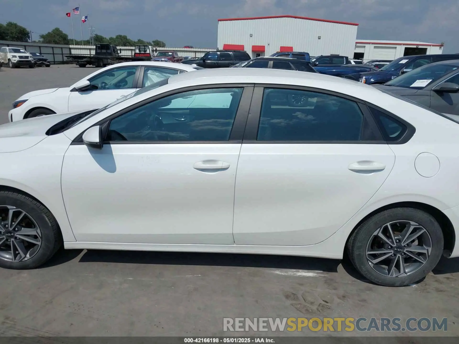14 Фотография поврежденного автомобиля 3KPF24AD1PE637235 KIA FORTE 2023