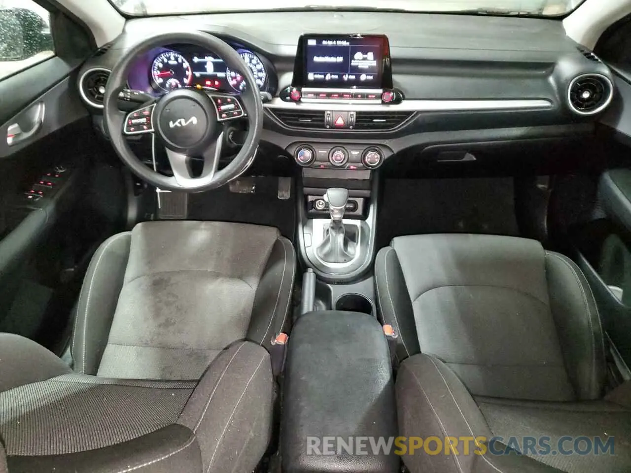 8 Фотография поврежденного автомобиля 3KPF24AD1PE642774 KIA FORTE 2023