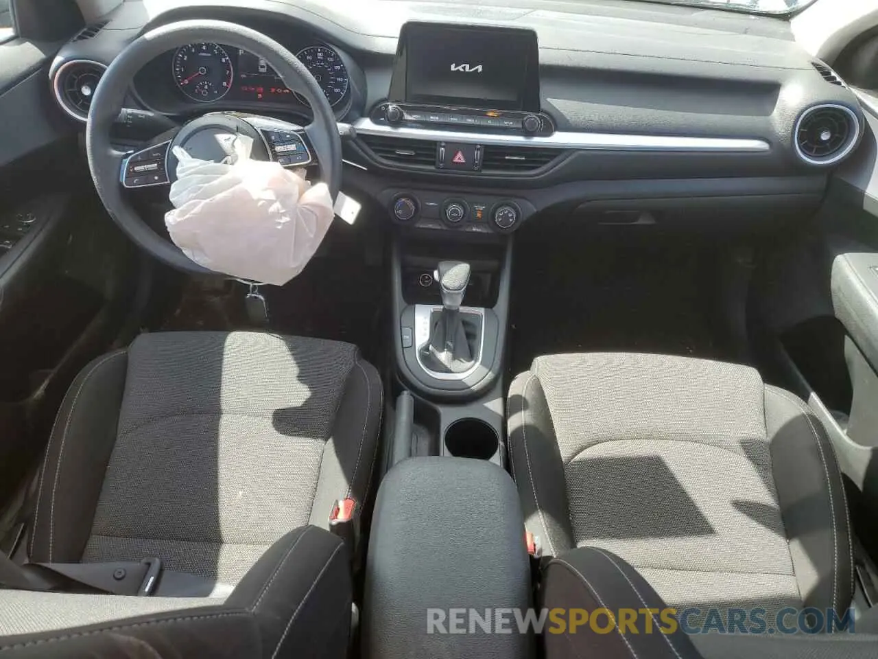 8 Фотография поврежденного автомобиля 3KPF24AD2PE573450 KIA FORTE 2023