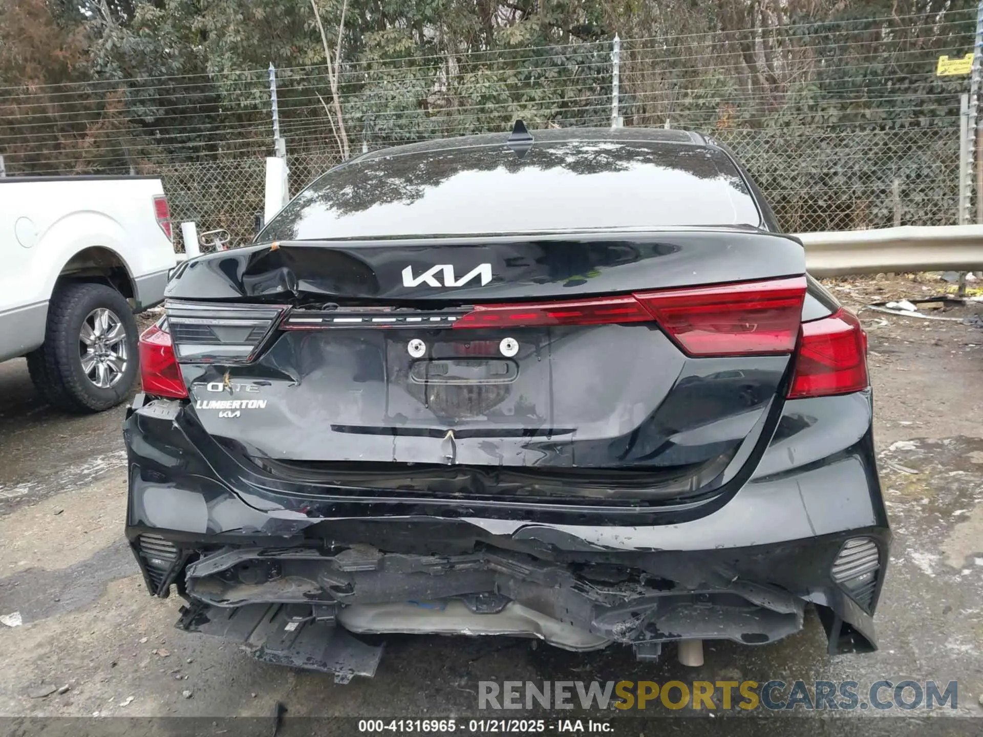 16 Photograph of a damaged car 3KPF24AD2PE574565 KIA FORTE 2023