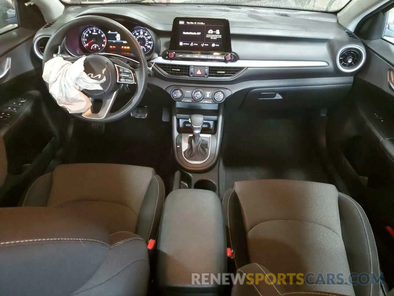 8 Фотография поврежденного автомобиля 3KPF24AD2PE576624 KIA FORTE 2023
