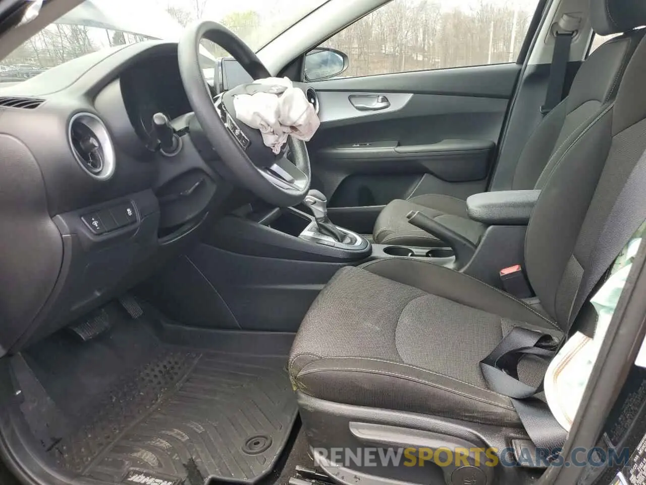7 Фотография поврежденного автомобиля 3KPF24AD2PE586764 KIA FORTE 2023