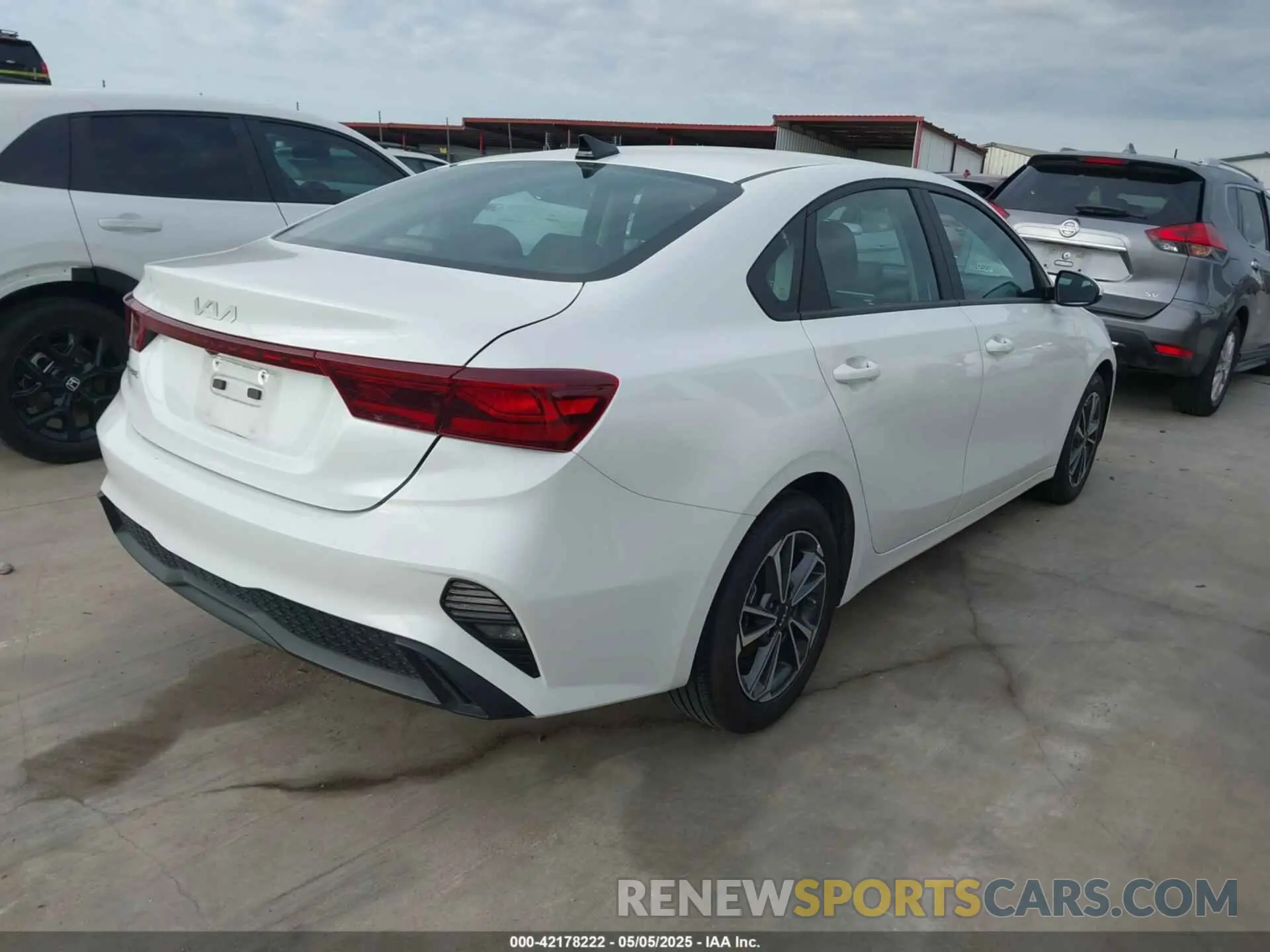 4 Фотография поврежденного автомобиля 3KPF24AD2PE602140 KIA FORTE 2023