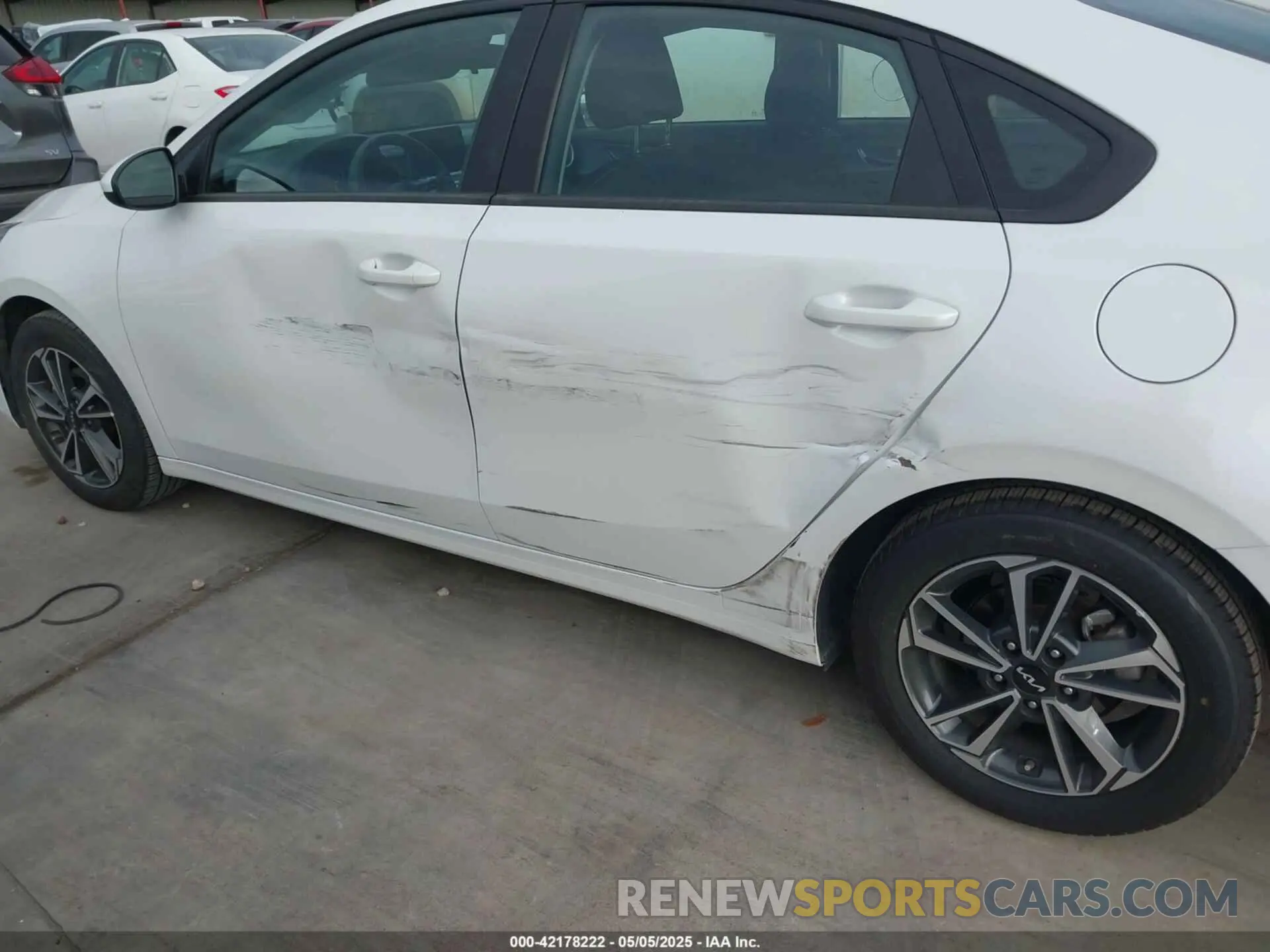 6 Фотография поврежденного автомобиля 3KPF24AD2PE602140 KIA FORTE 2023