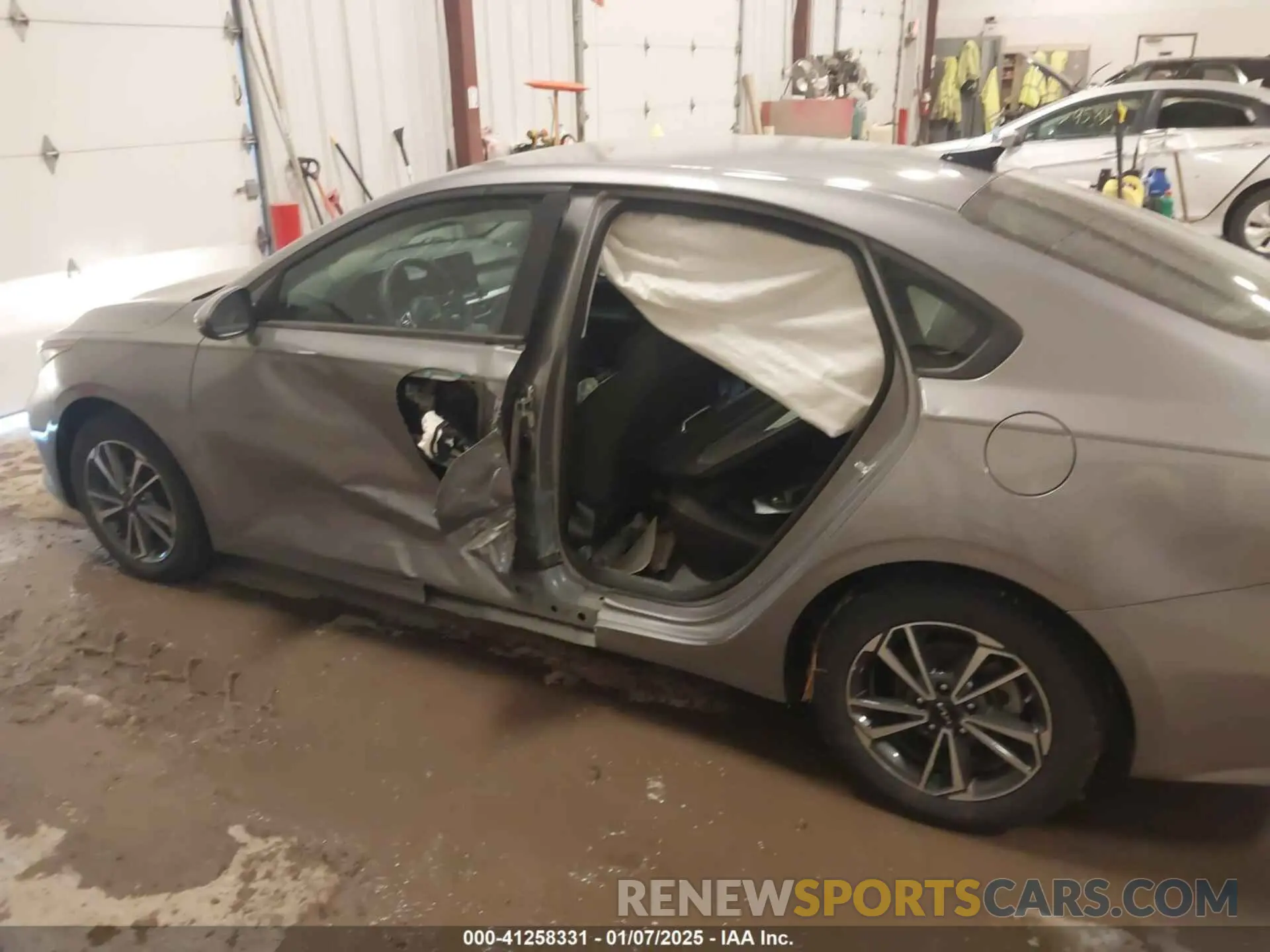 14 Photograph of a damaged car 3KPF24AD2PE627894 KIA FORTE 2023