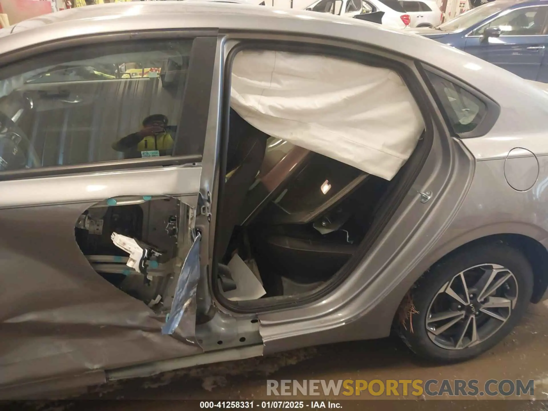 6 Photograph of a damaged car 3KPF24AD2PE627894 KIA FORTE 2023