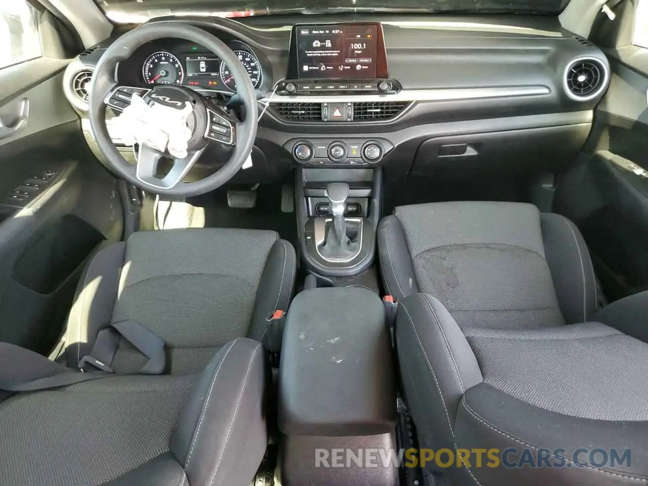 8 Фотография поврежденного автомобиля 3KPF24AD2PE629211 KIA FORTE 2023