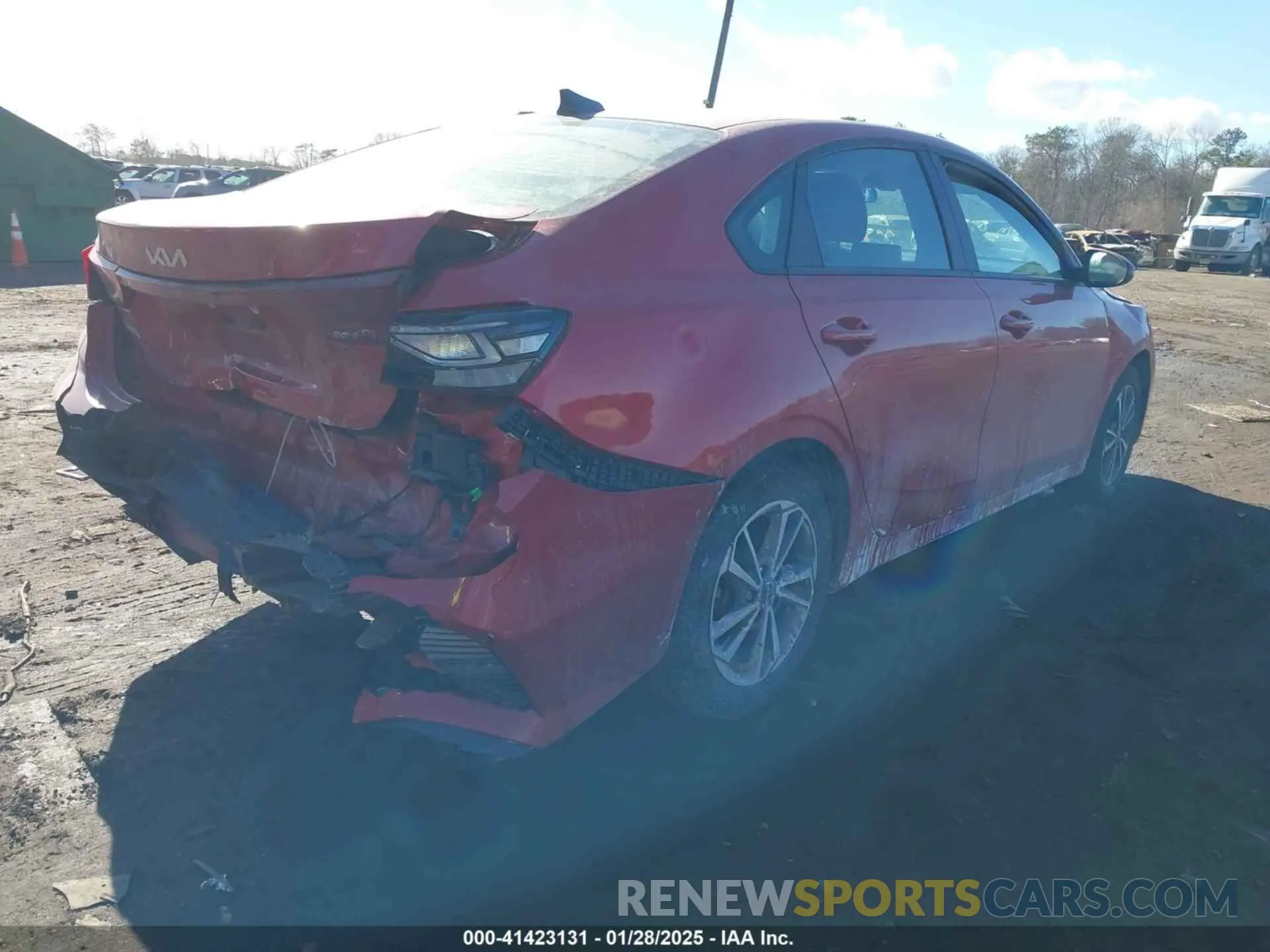4 Фотография поврежденного автомобиля 3KPF24AD2PE640855 KIA FORTE 2023