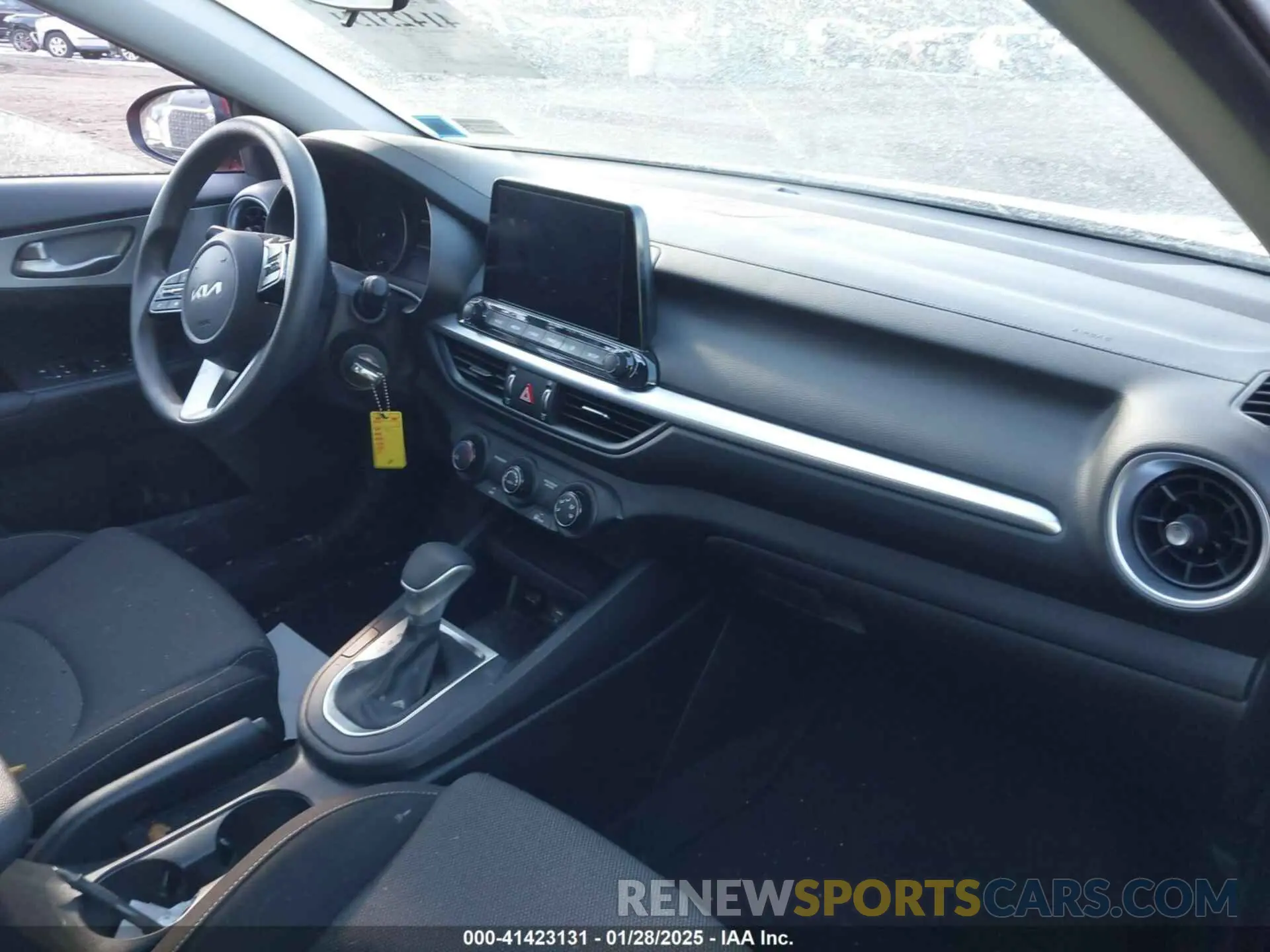 5 Фотография поврежденного автомобиля 3KPF24AD2PE640855 KIA FORTE 2023