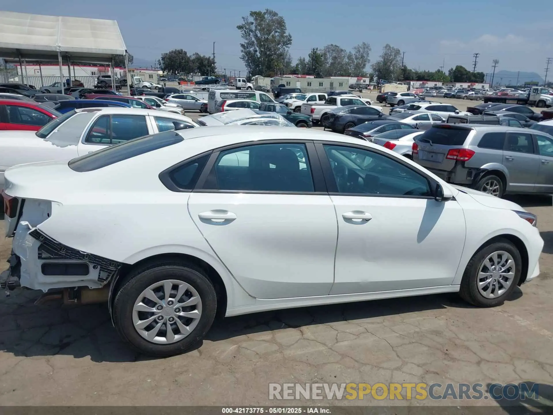 14 Фотография поврежденного автомобиля 3KPF24AD2PE642816 KIA FORTE 2023