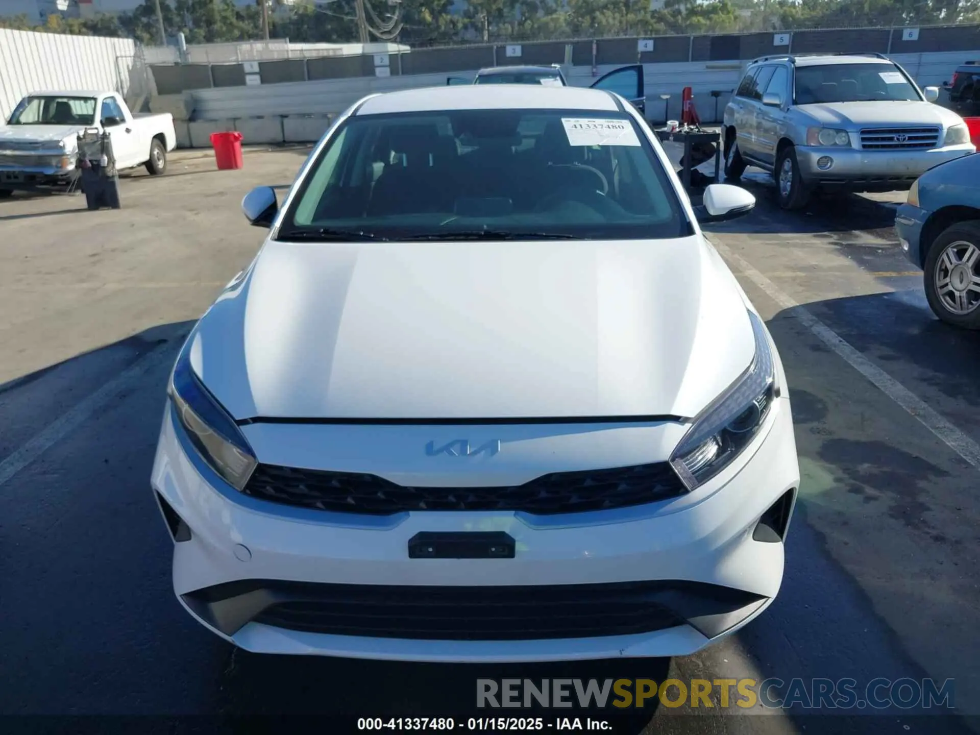 12 Фотография поврежденного автомобиля 3KPF24AD2PE655291 KIA FORTE 2023