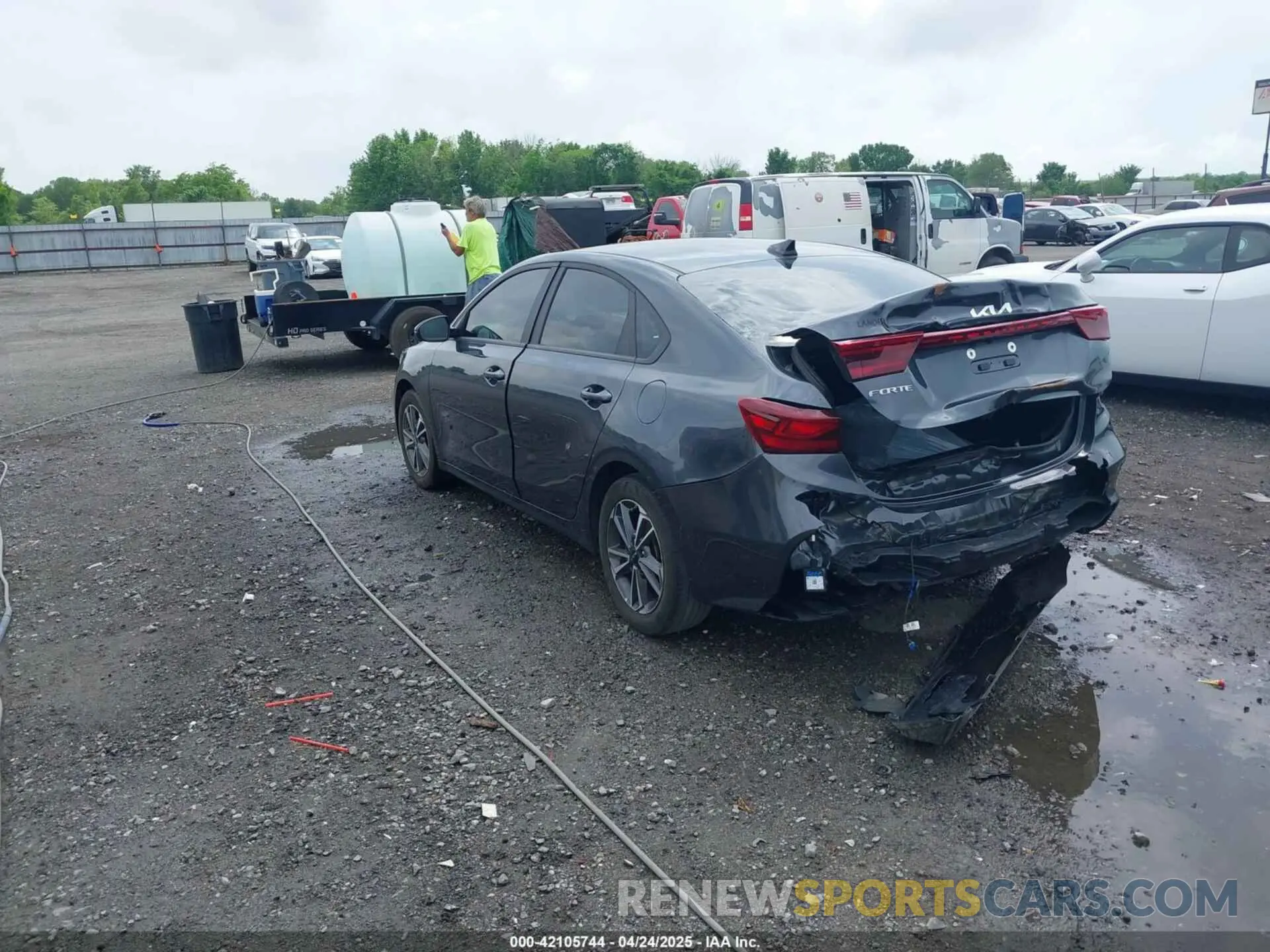 3 Фотография поврежденного автомобиля 3KPF24AD2PE665156 KIA FORTE 2023