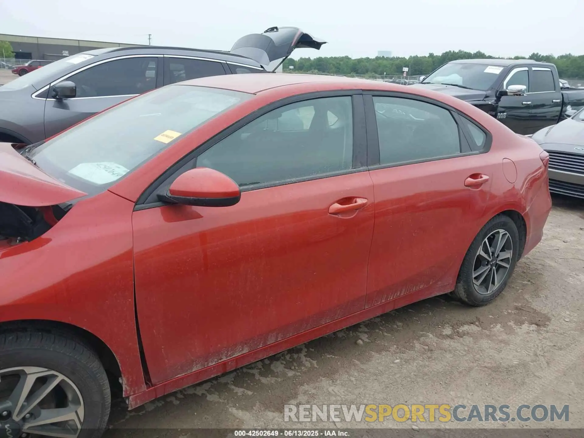 14 Фотография поврежденного автомобиля 3KPF24AD3PE516092 KIA FORTE 2023