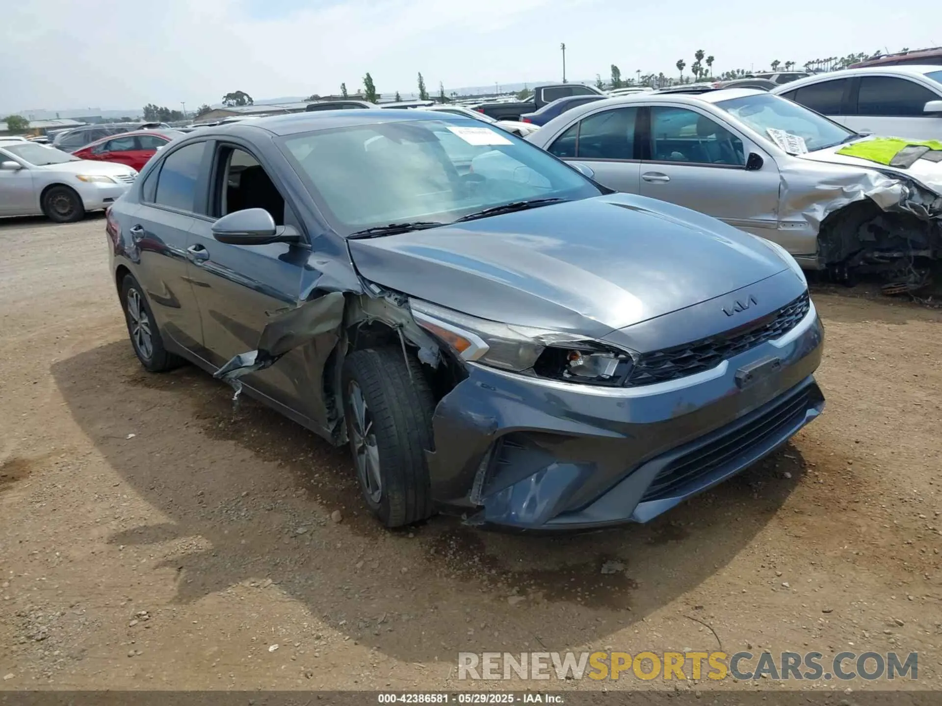 1 Фотография поврежденного автомобиля 3KPF24AD3PE575711 KIA FORTE 2023