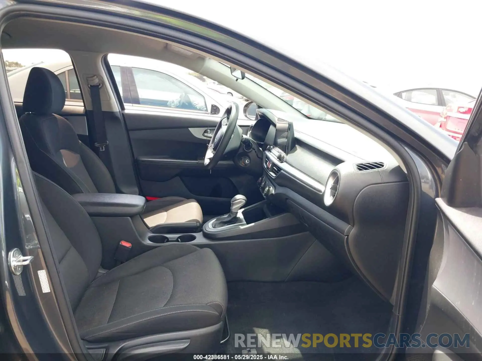 5 Фотография поврежденного автомобиля 3KPF24AD3PE575711 KIA FORTE 2023