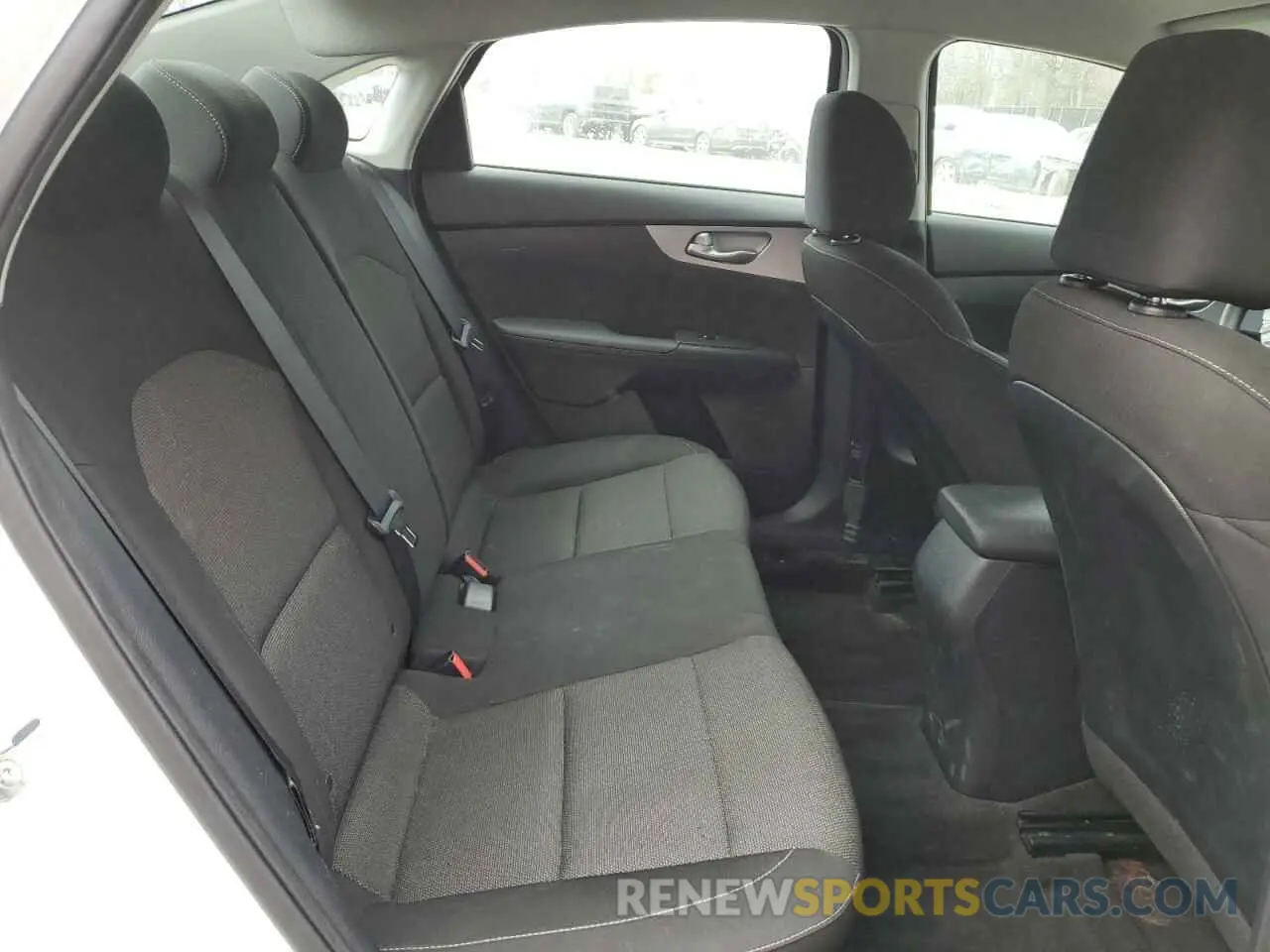 10 Фотография поврежденного автомобиля 3KPF24AD3PE589981 KIA FORTE 2023