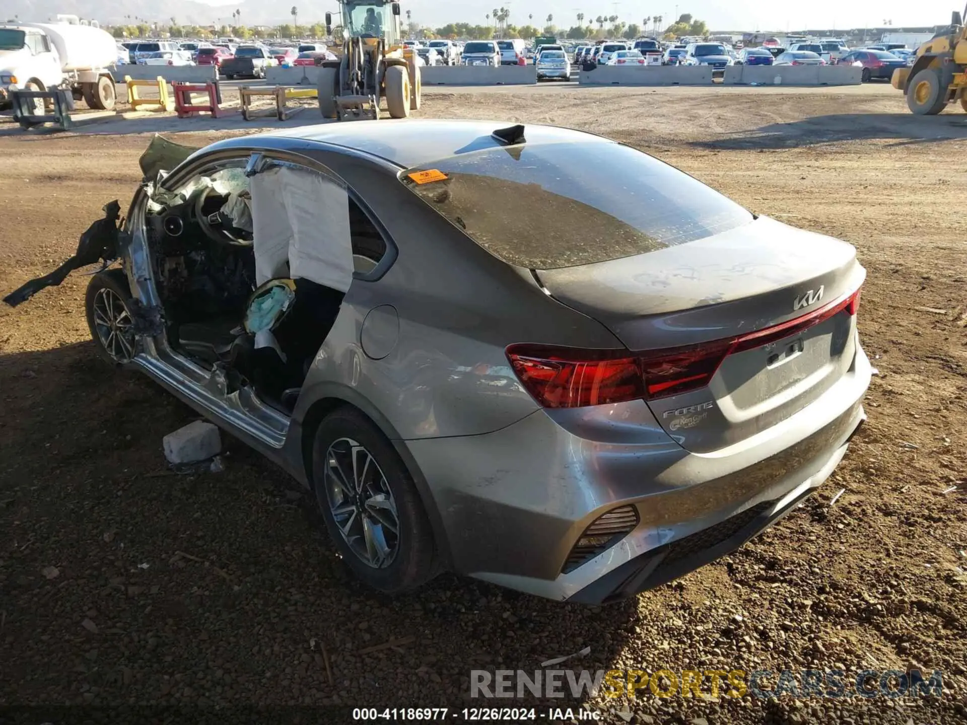 3 Фотография поврежденного автомобиля 3KPF24AD3PE591455 KIA FORTE 2023