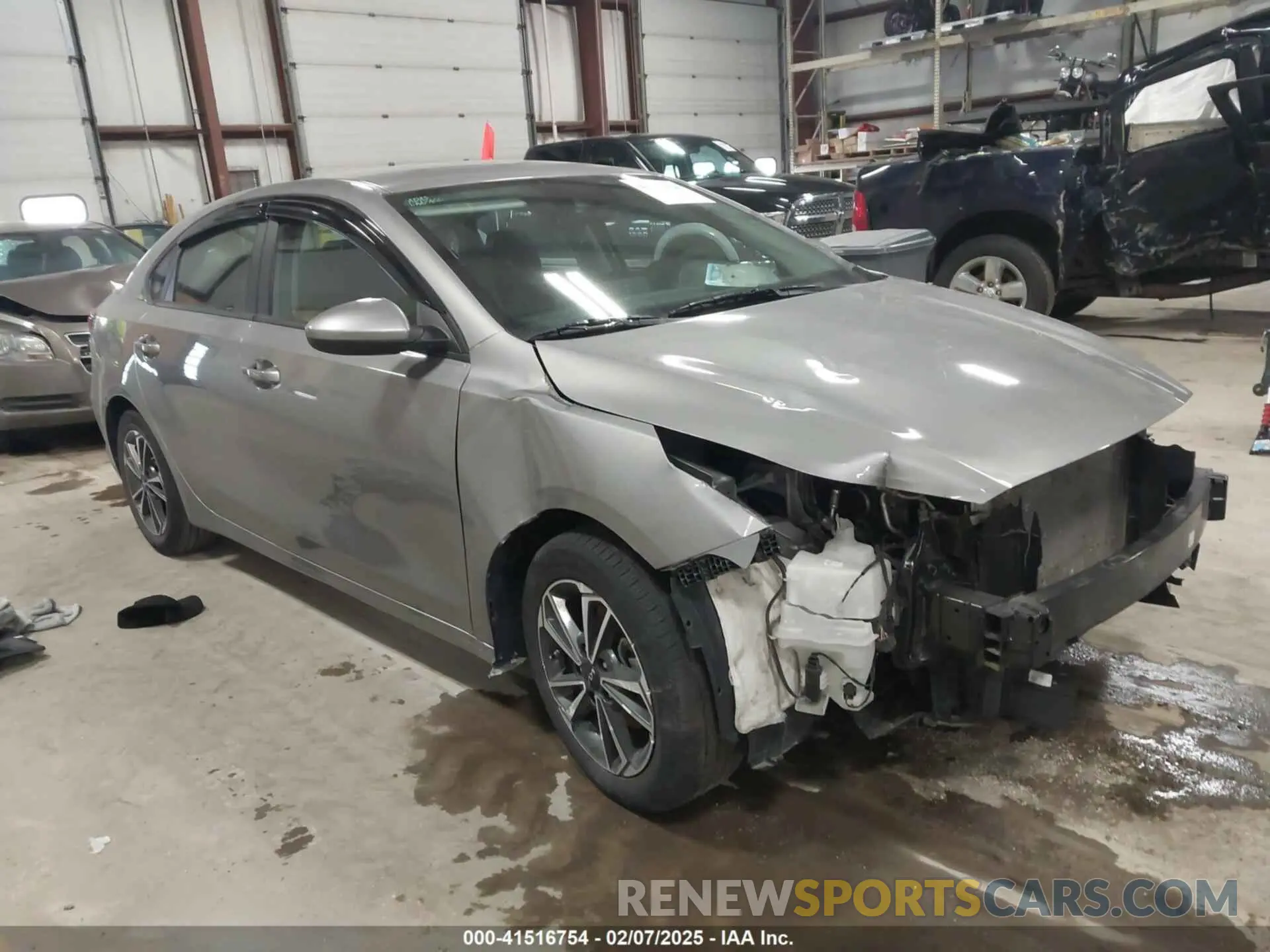 1 Фотография поврежденного автомобиля 3KPF24AD3PE603913 KIA FORTE 2023