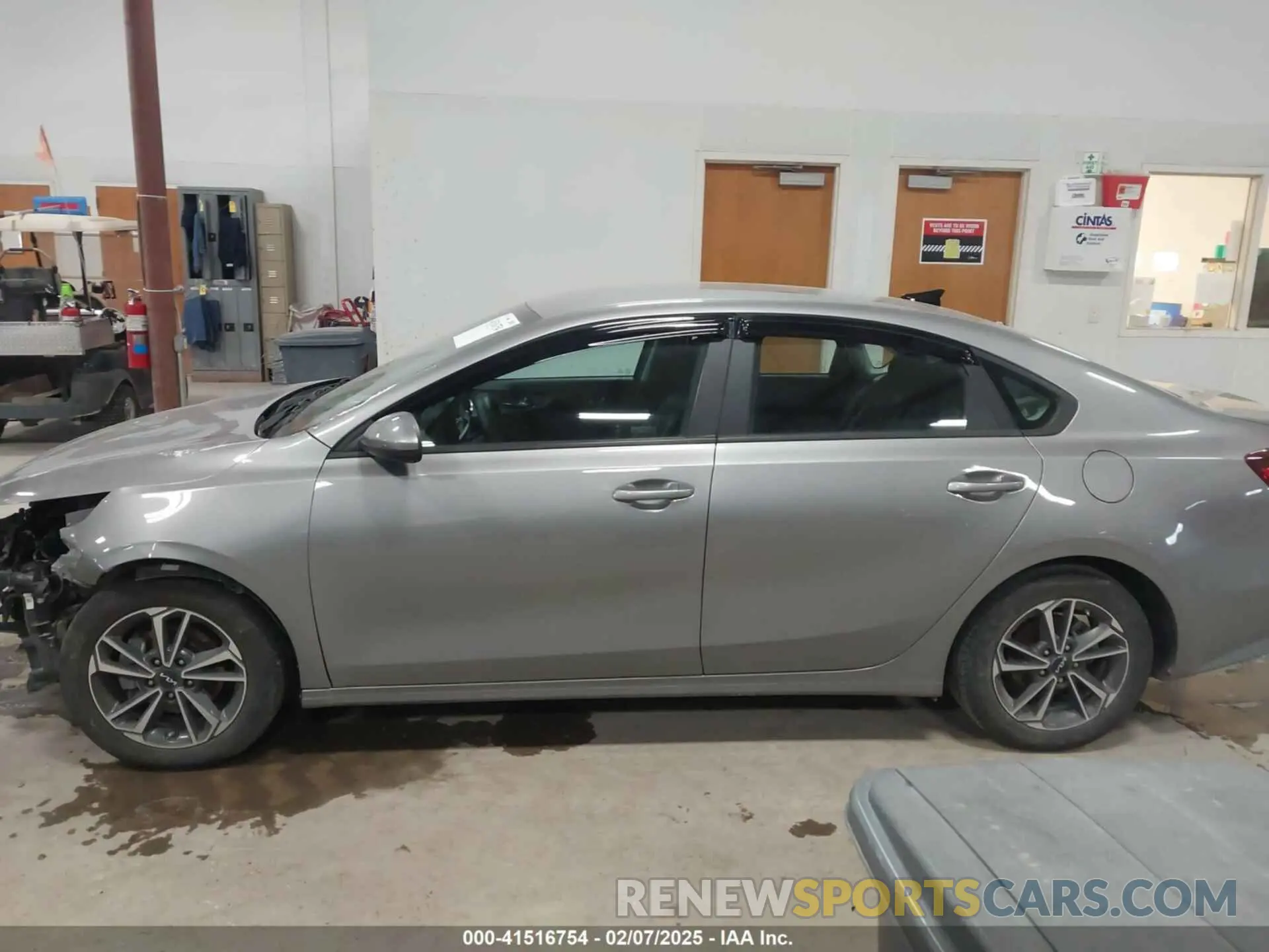 14 Фотография поврежденного автомобиля 3KPF24AD3PE603913 KIA FORTE 2023