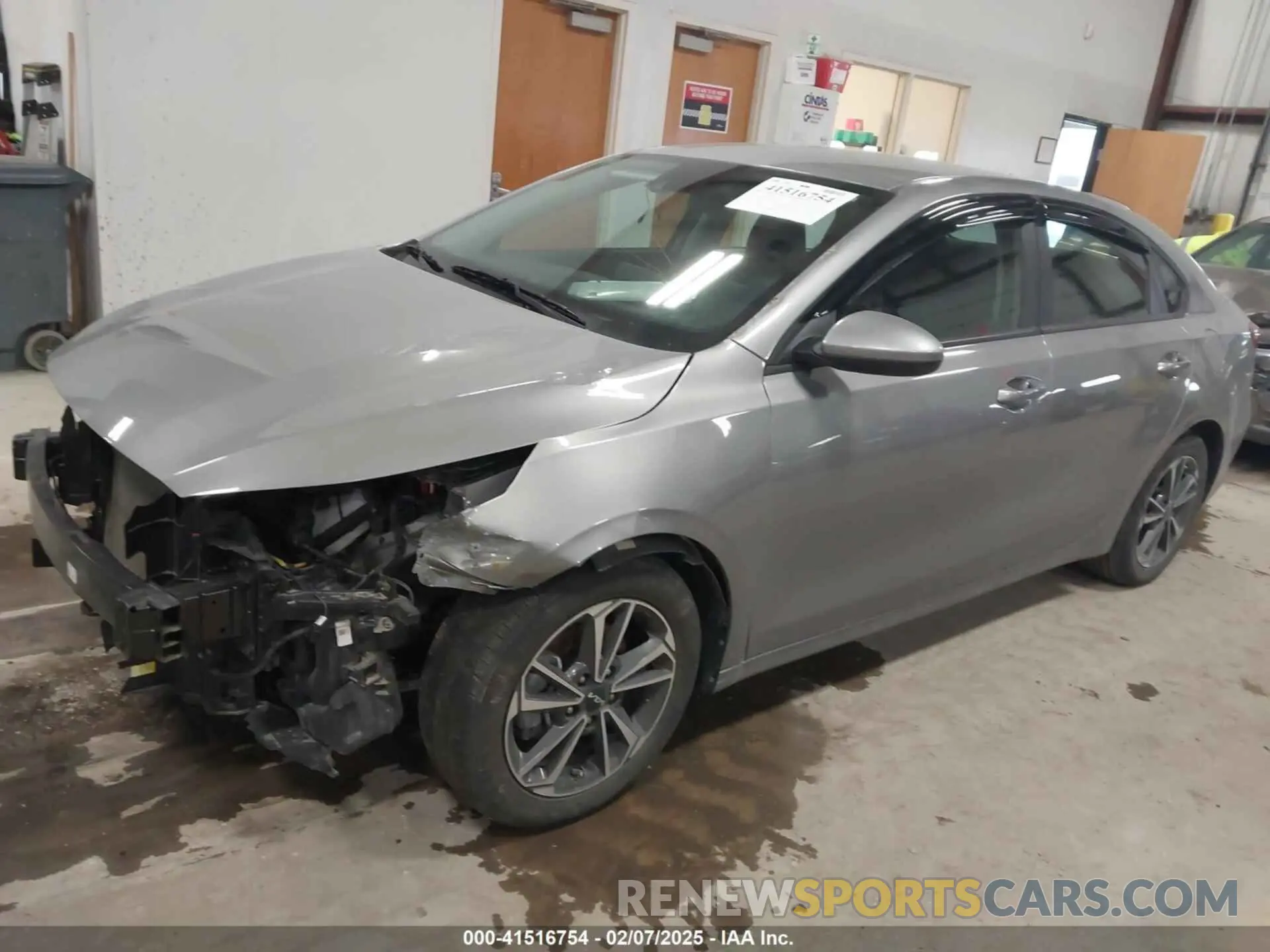 2 Фотография поврежденного автомобиля 3KPF24AD3PE603913 KIA FORTE 2023