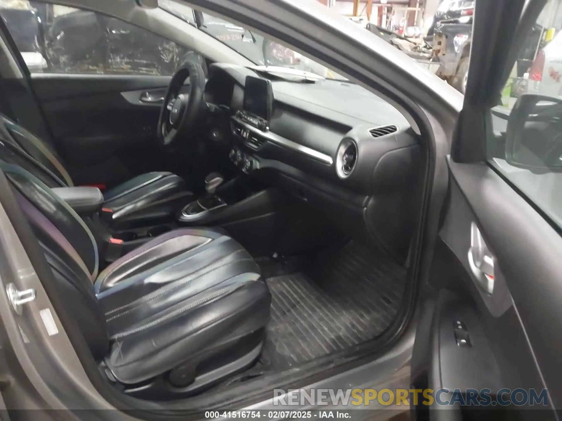 5 Фотография поврежденного автомобиля 3KPF24AD3PE603913 KIA FORTE 2023