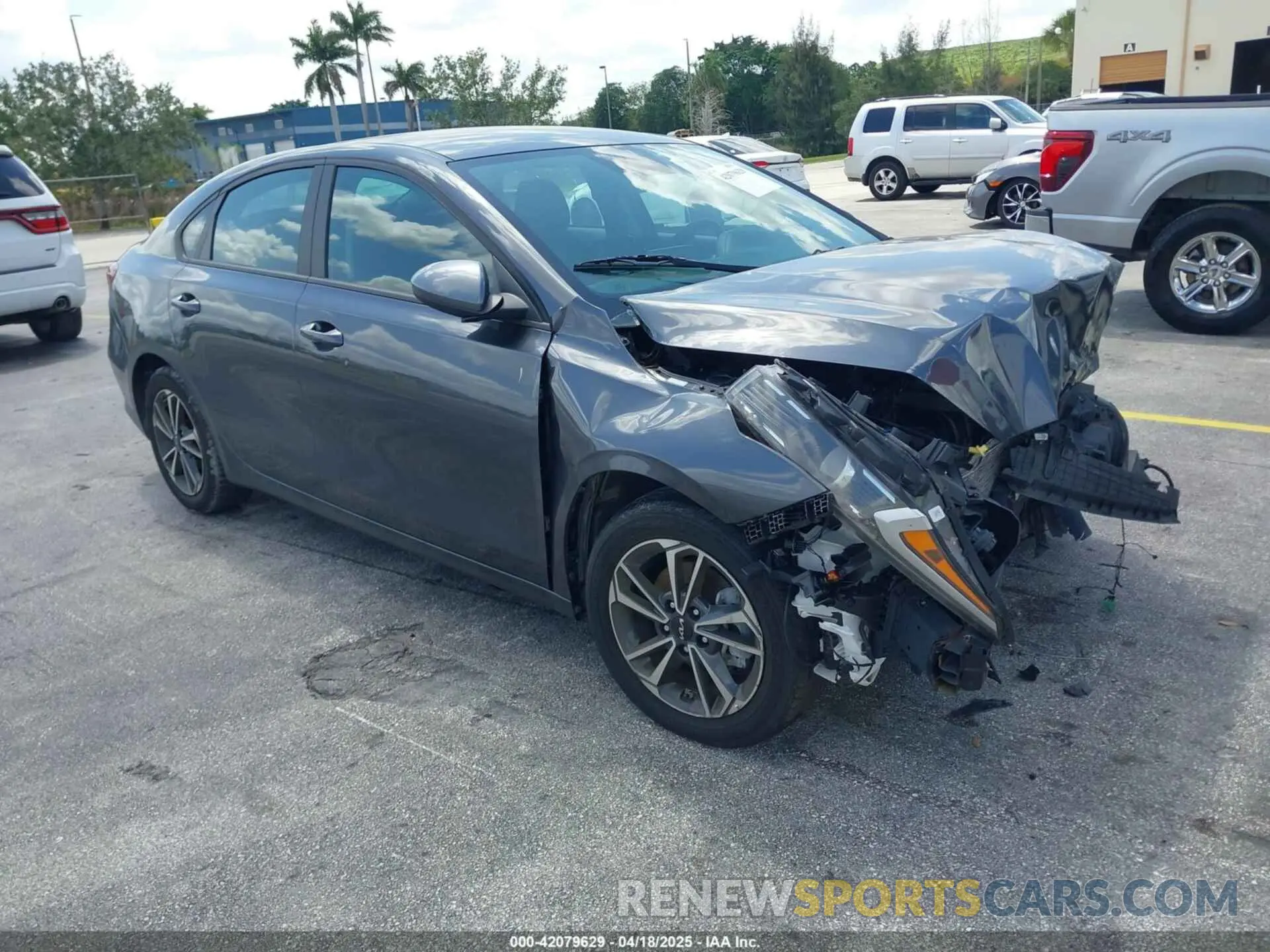 1 Фотография поврежденного автомобиля 3KPF24AD3PE612014 KIA FORTE 2023