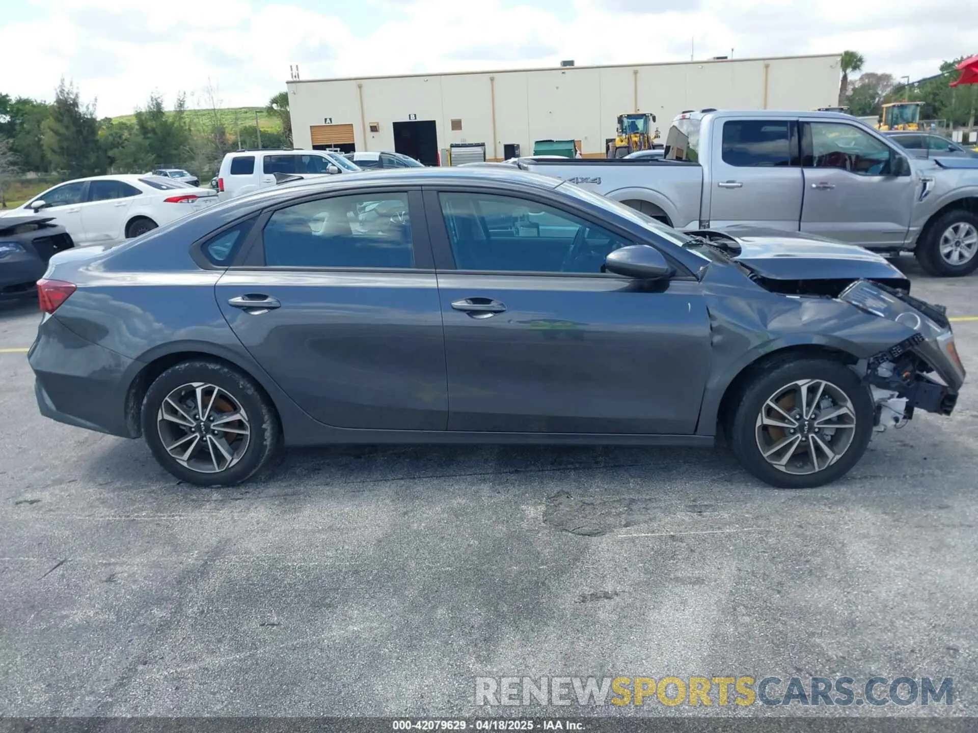 13 Фотография поврежденного автомобиля 3KPF24AD3PE612014 KIA FORTE 2023