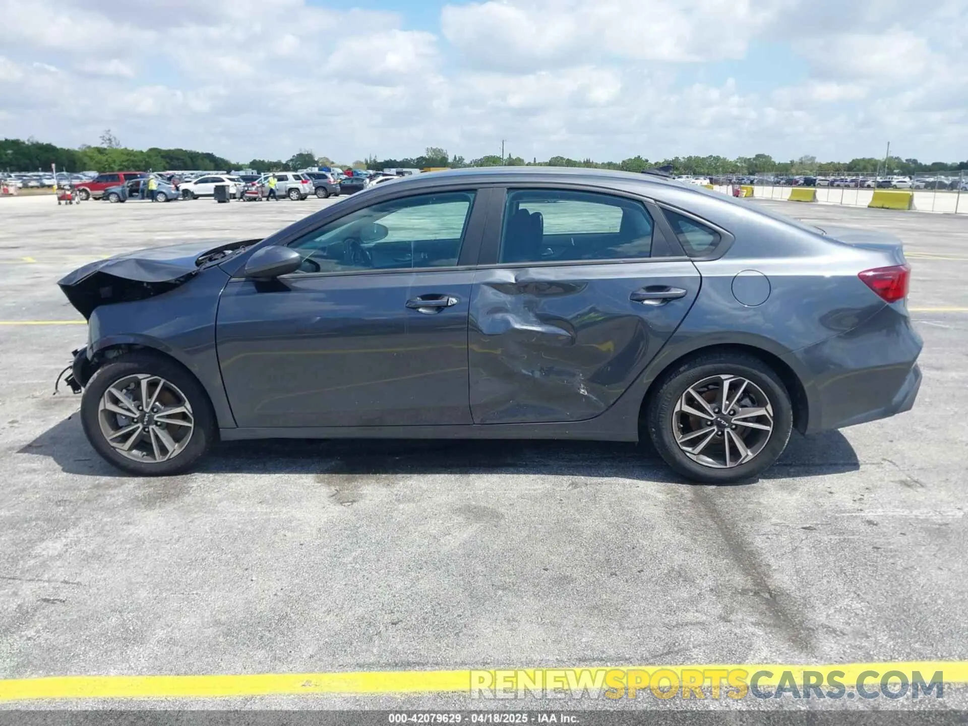 14 Фотография поврежденного автомобиля 3KPF24AD3PE612014 KIA FORTE 2023