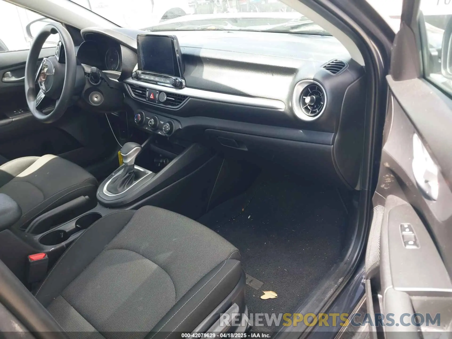 5 Фотография поврежденного автомобиля 3KPF24AD3PE612014 KIA FORTE 2023