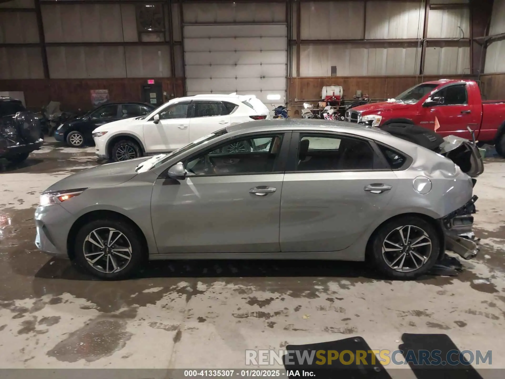 14 Фотография поврежденного автомобиля 3KPF24AD3PE615110 KIA FORTE 2023